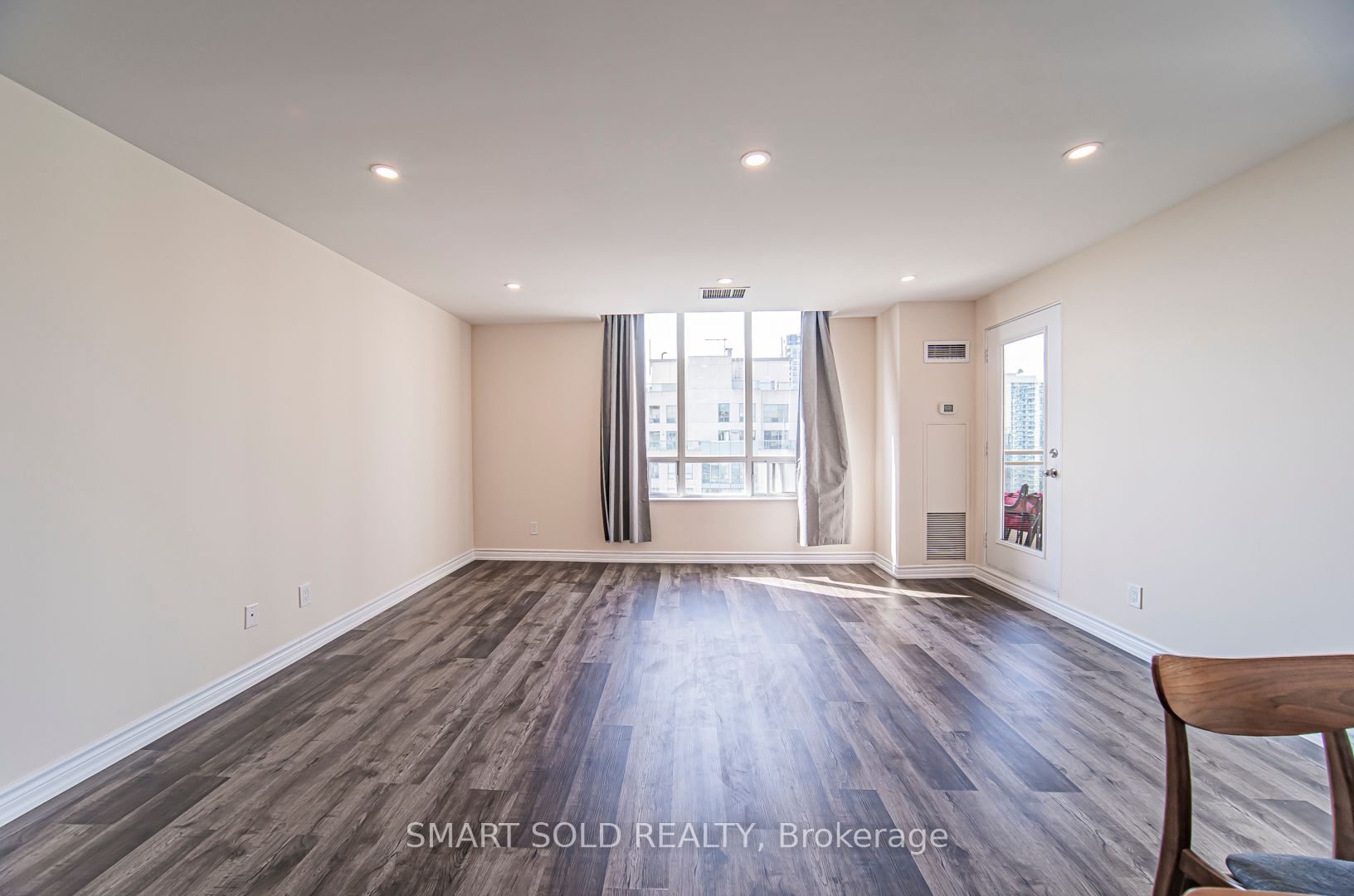 256 Doris Avenue, #Ph210