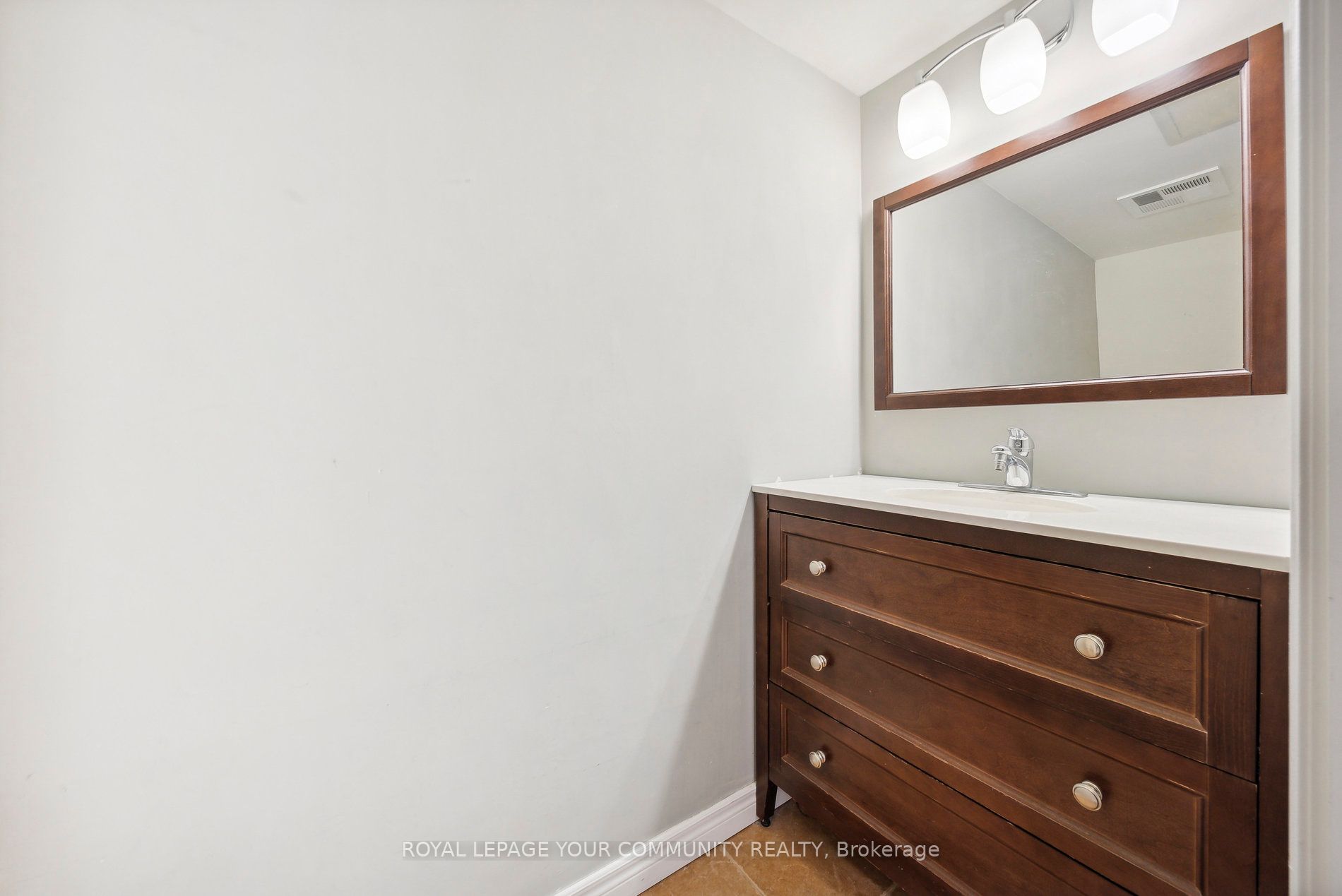 225 Wellesley Street E #407