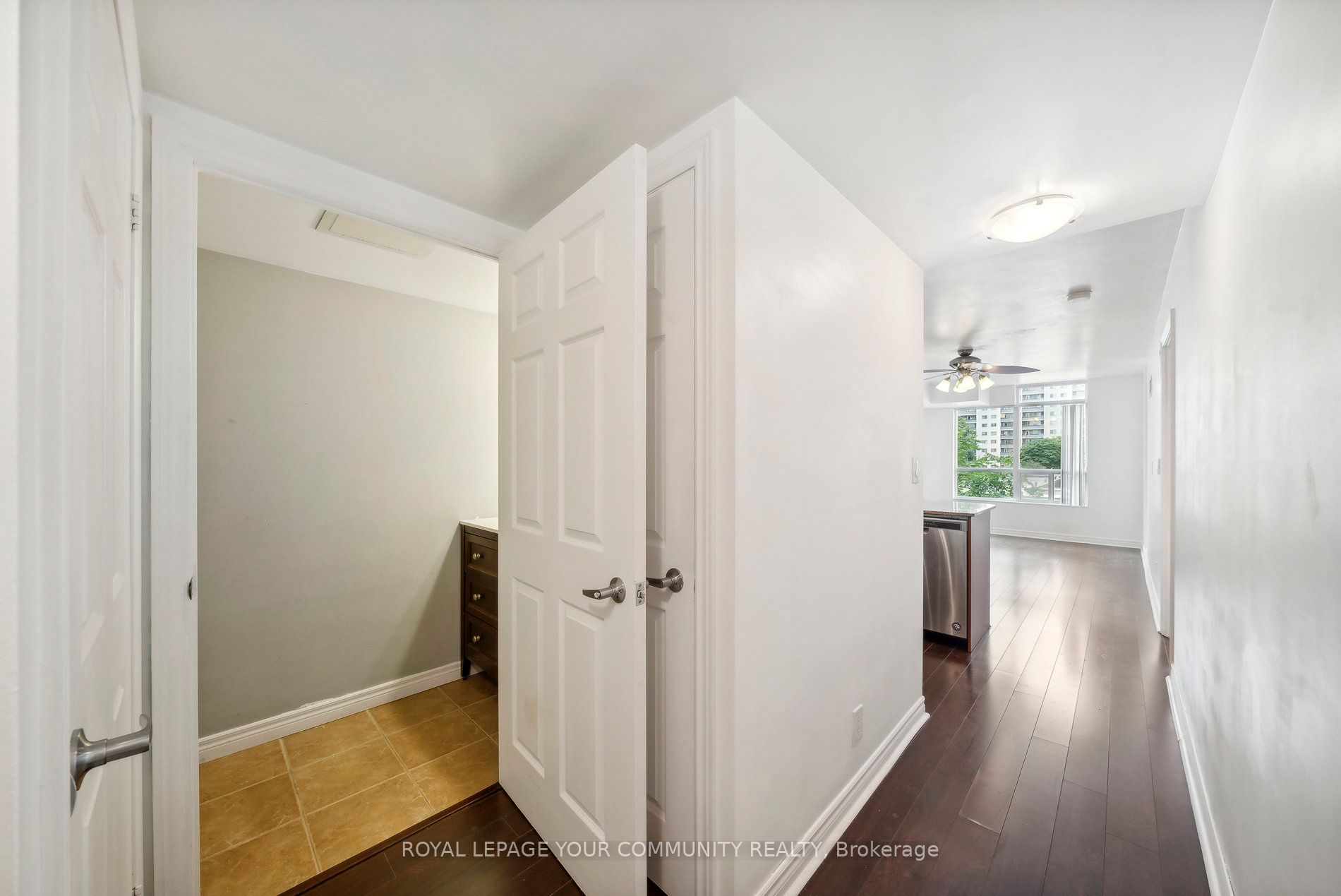 225 Wellesley Street E #407