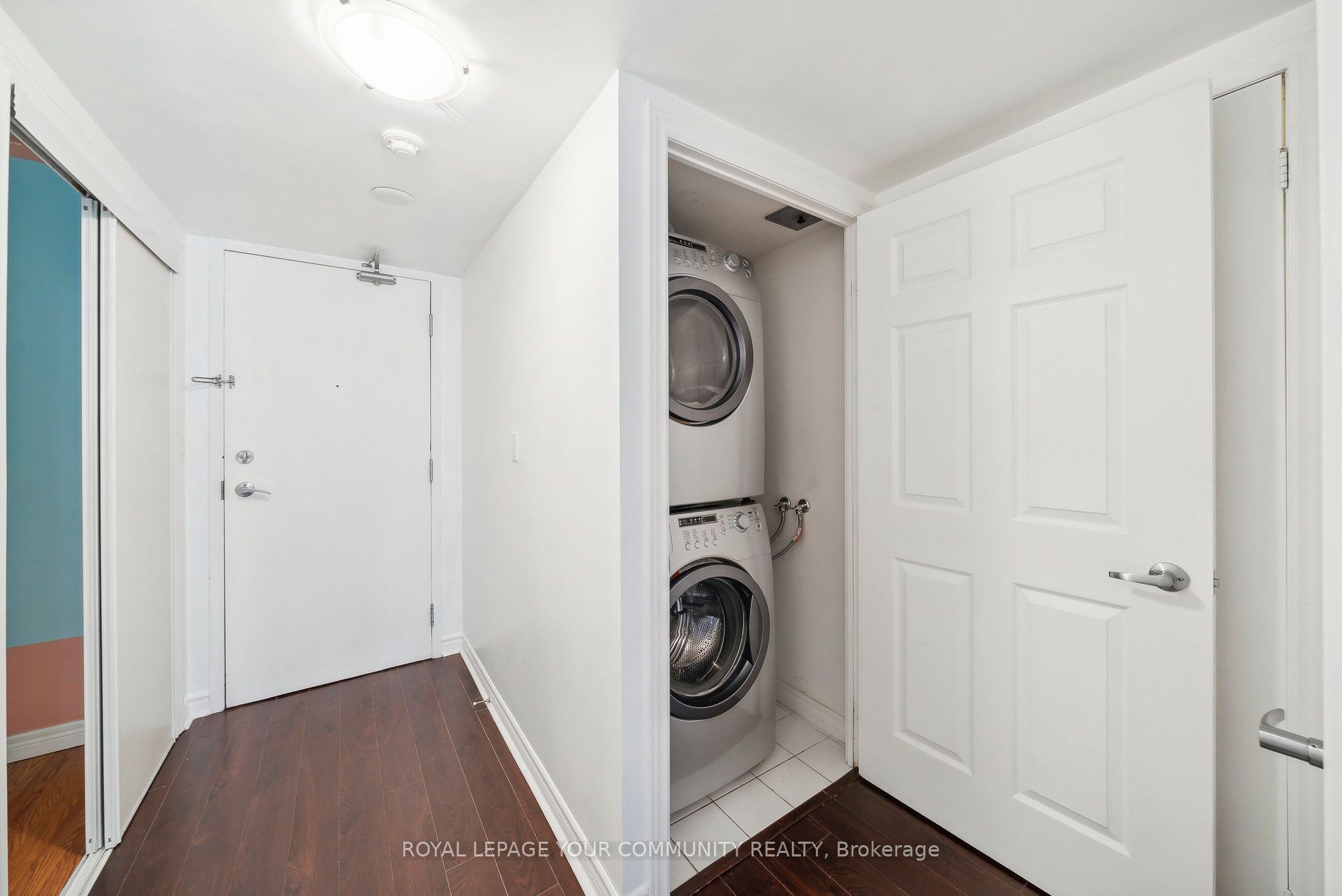 225 Wellesley Street E #407
