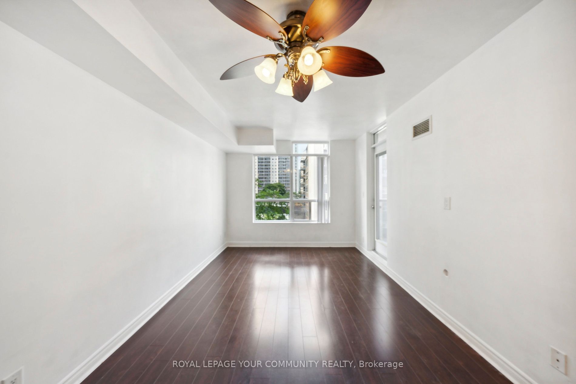 225 Wellesley Street E #407