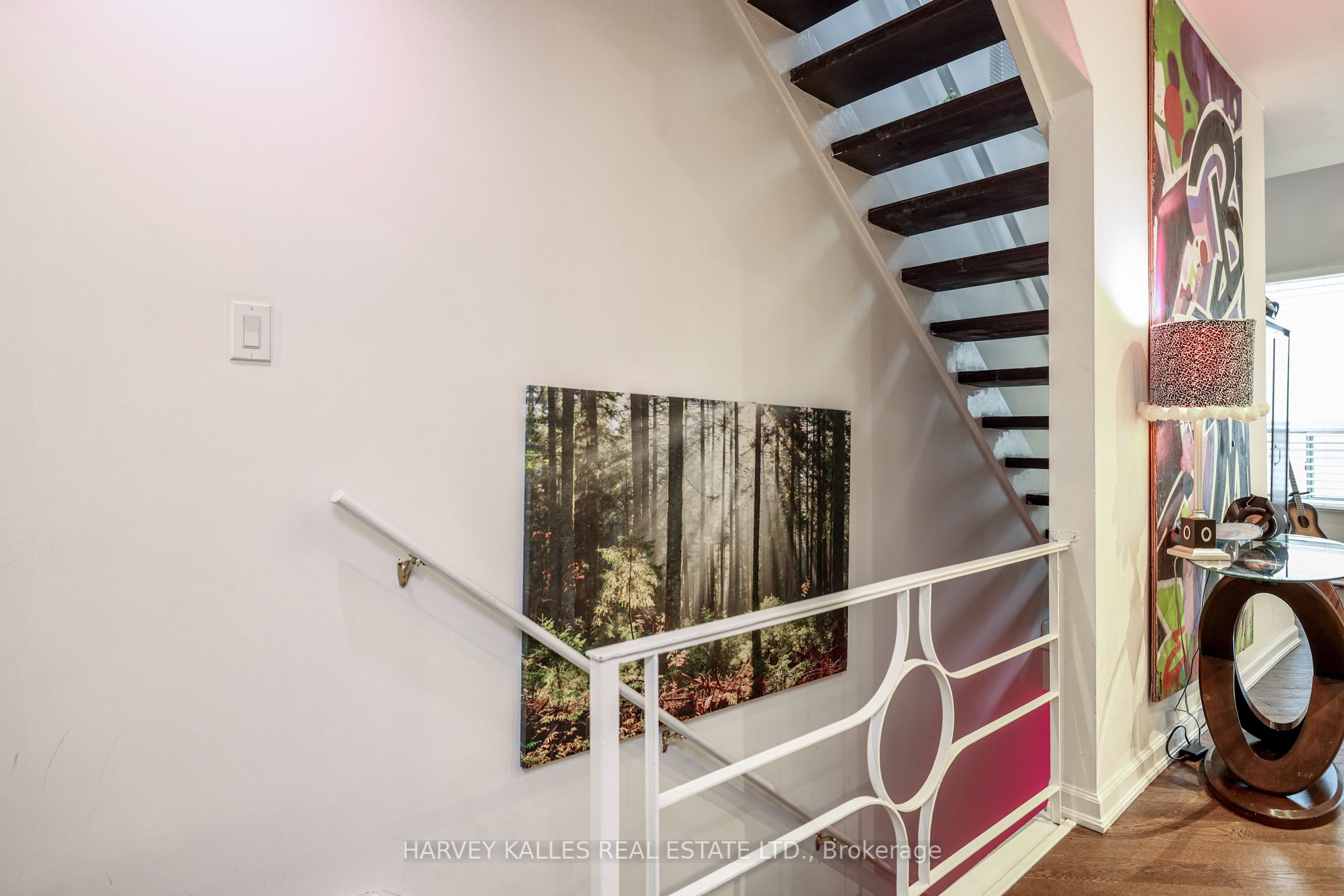 530 Richmond Street W