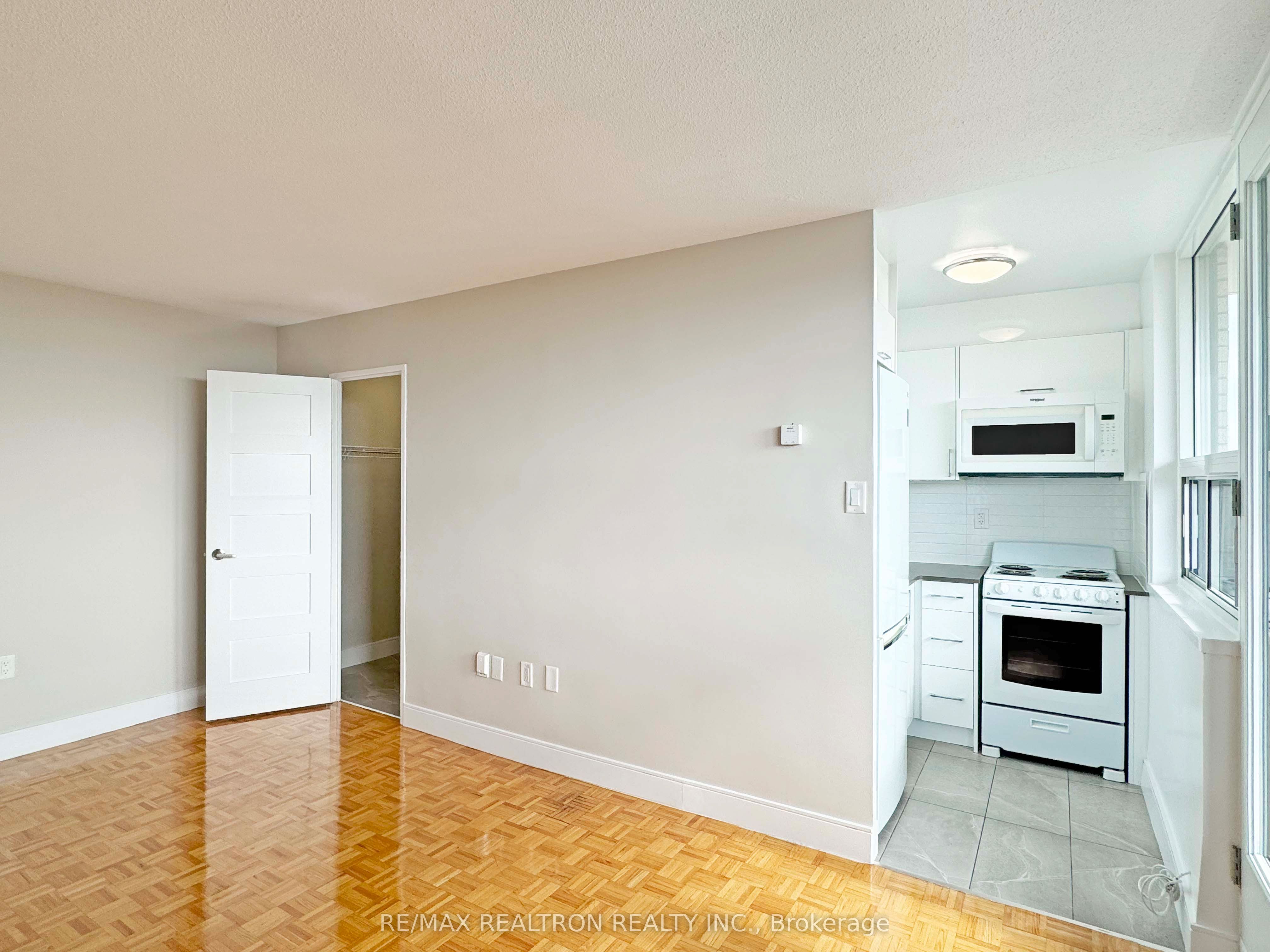 1500 Bathurst Street, #1201