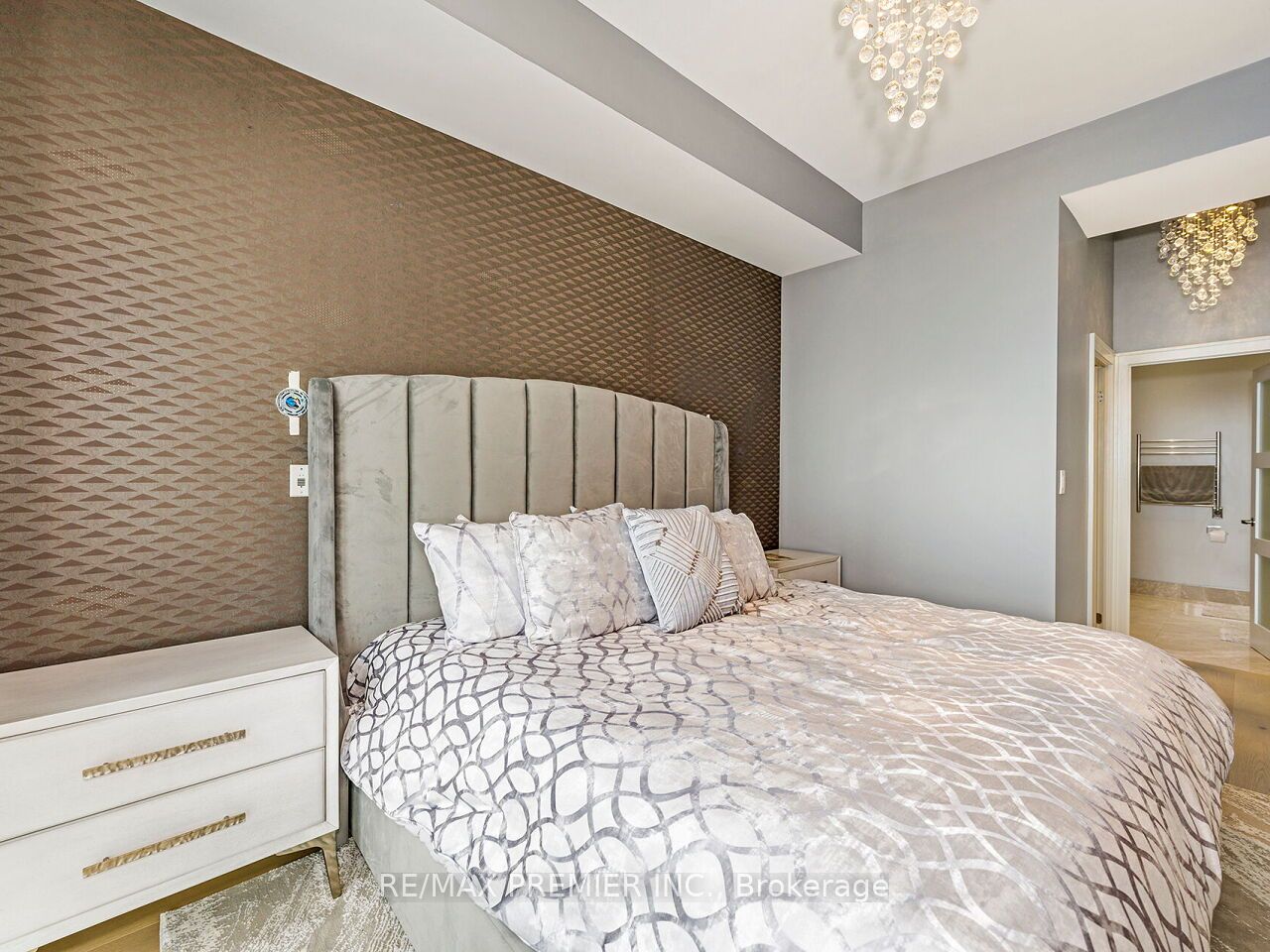 65 Bremner Boulevard, #5104