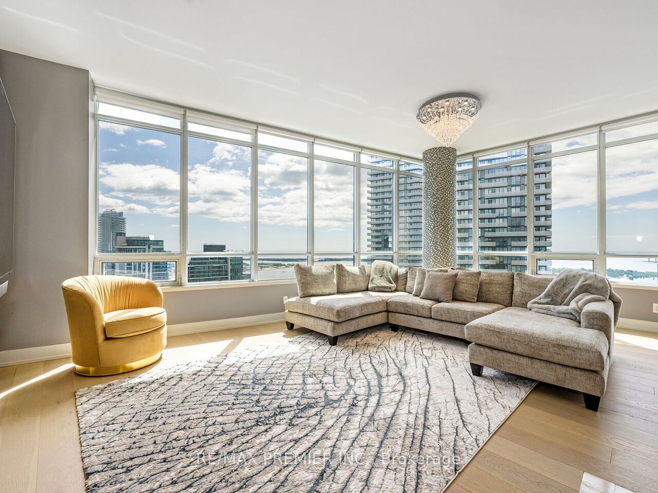 65 Bremner Boulevard, #5104