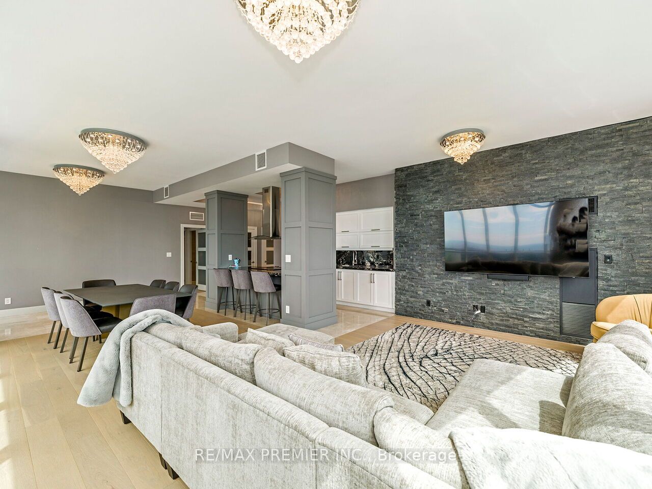 65 Bremner Boulevard, #5104