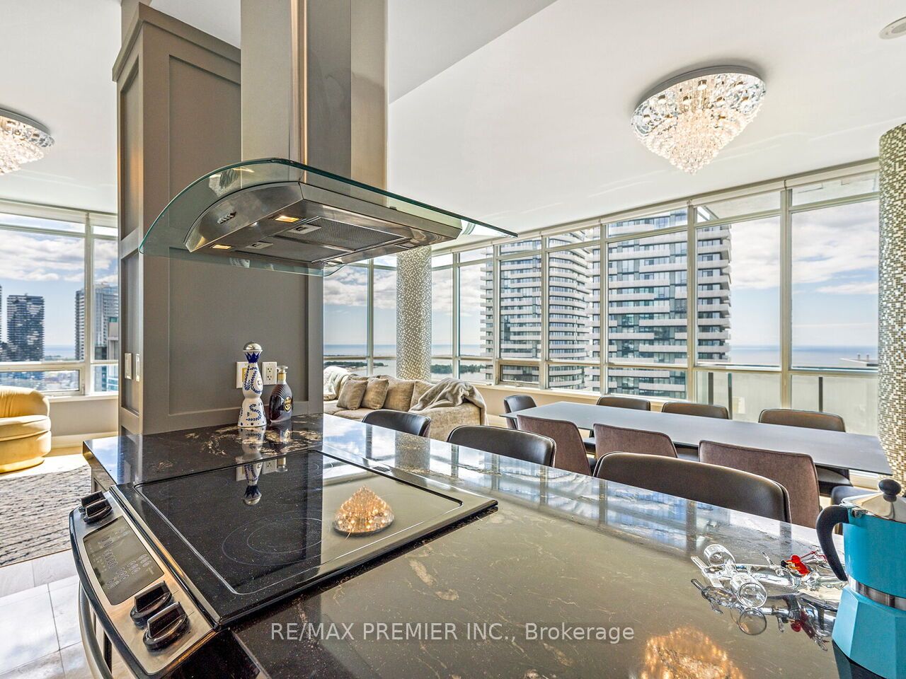 65 Bremner Boulevard, #5104