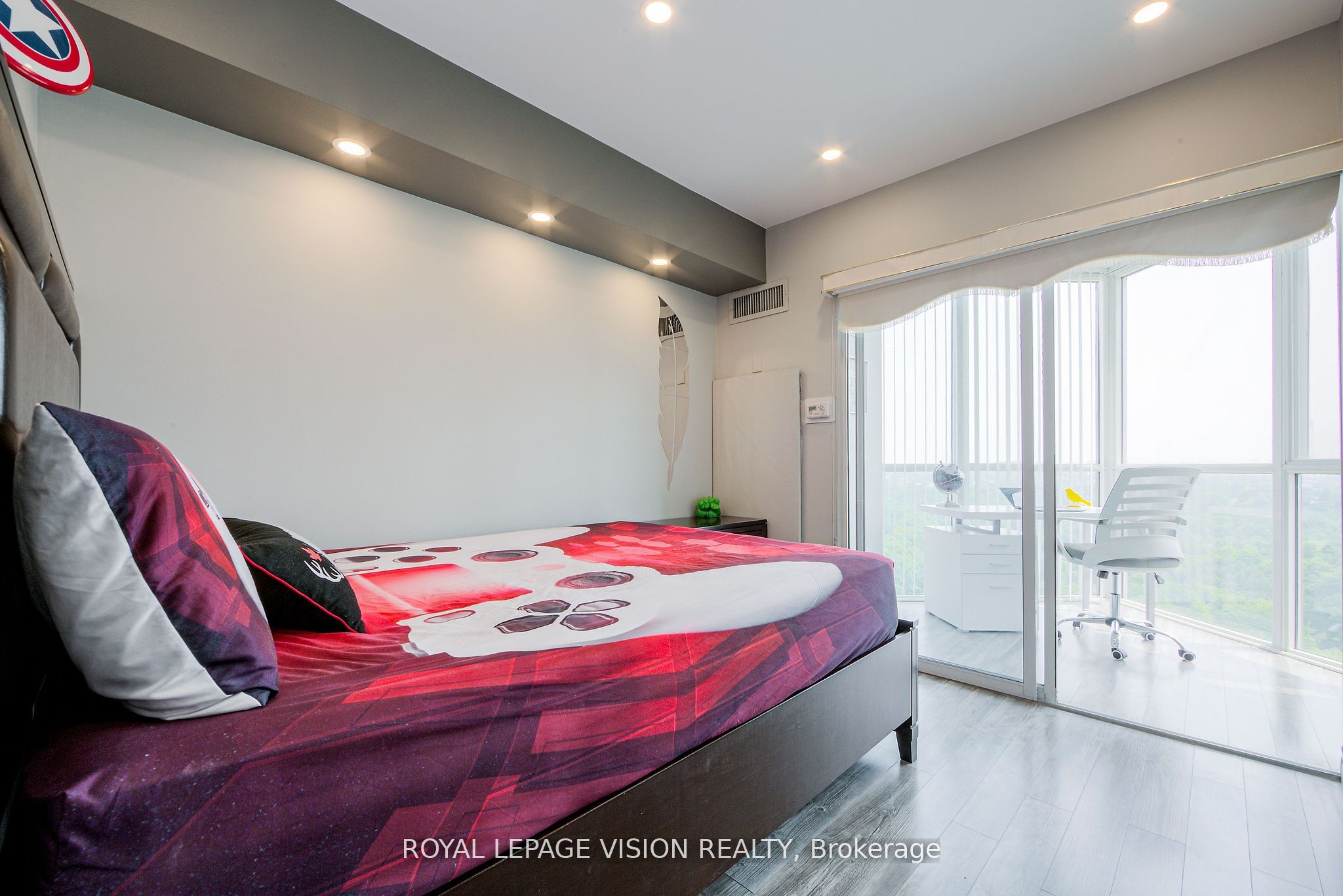 5 Concorde Place #1911