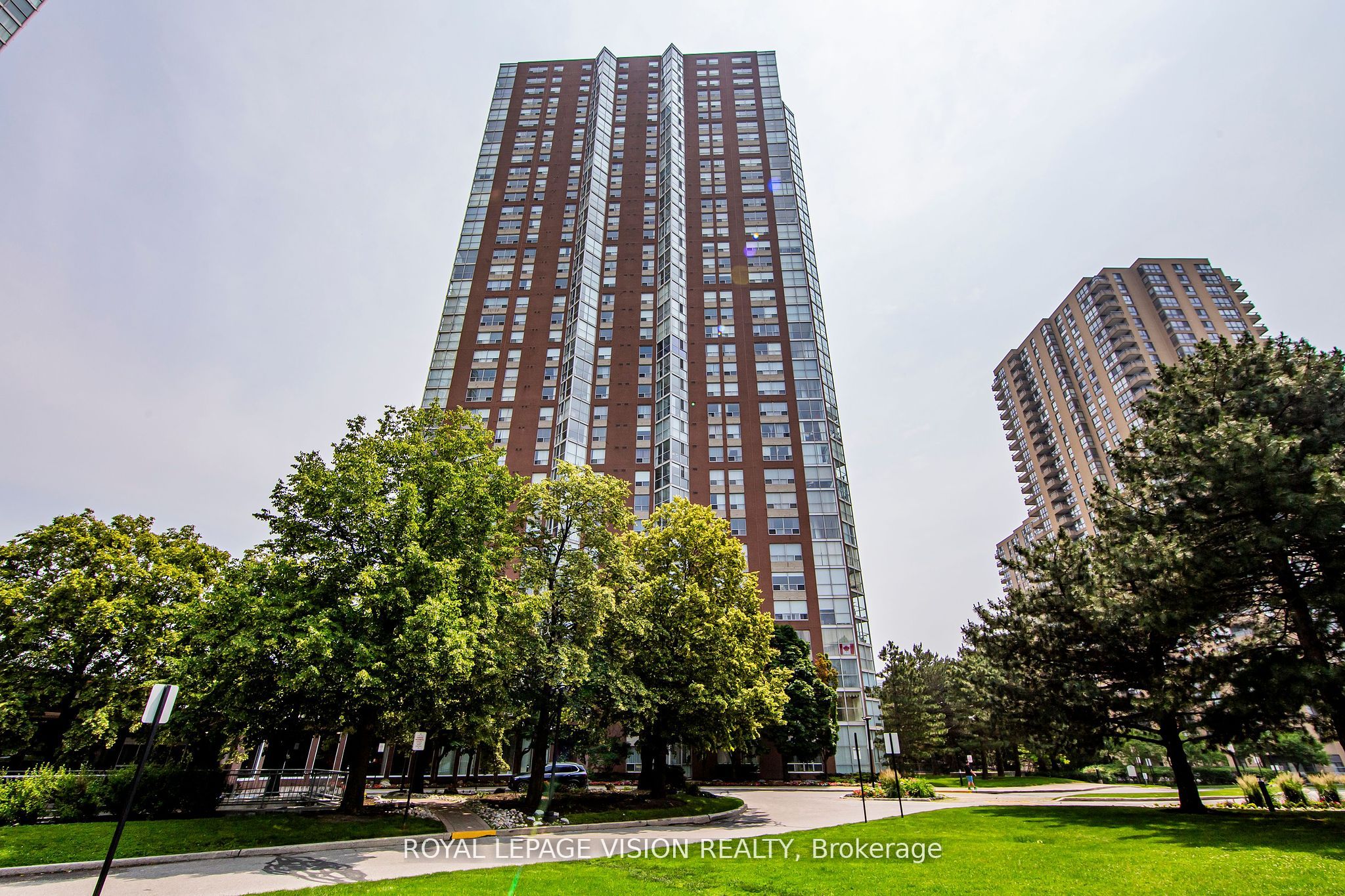 5 Concorde Place #1911