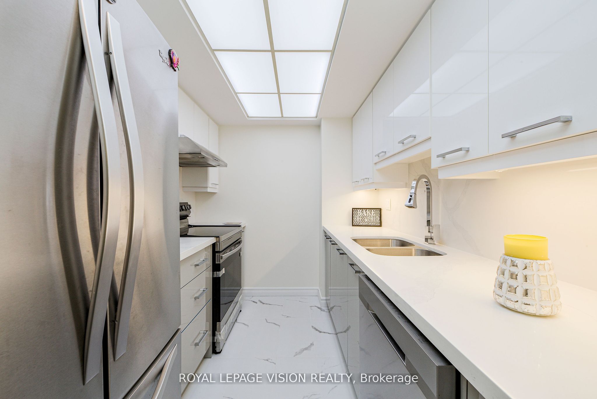 5 Concorde Place #1911