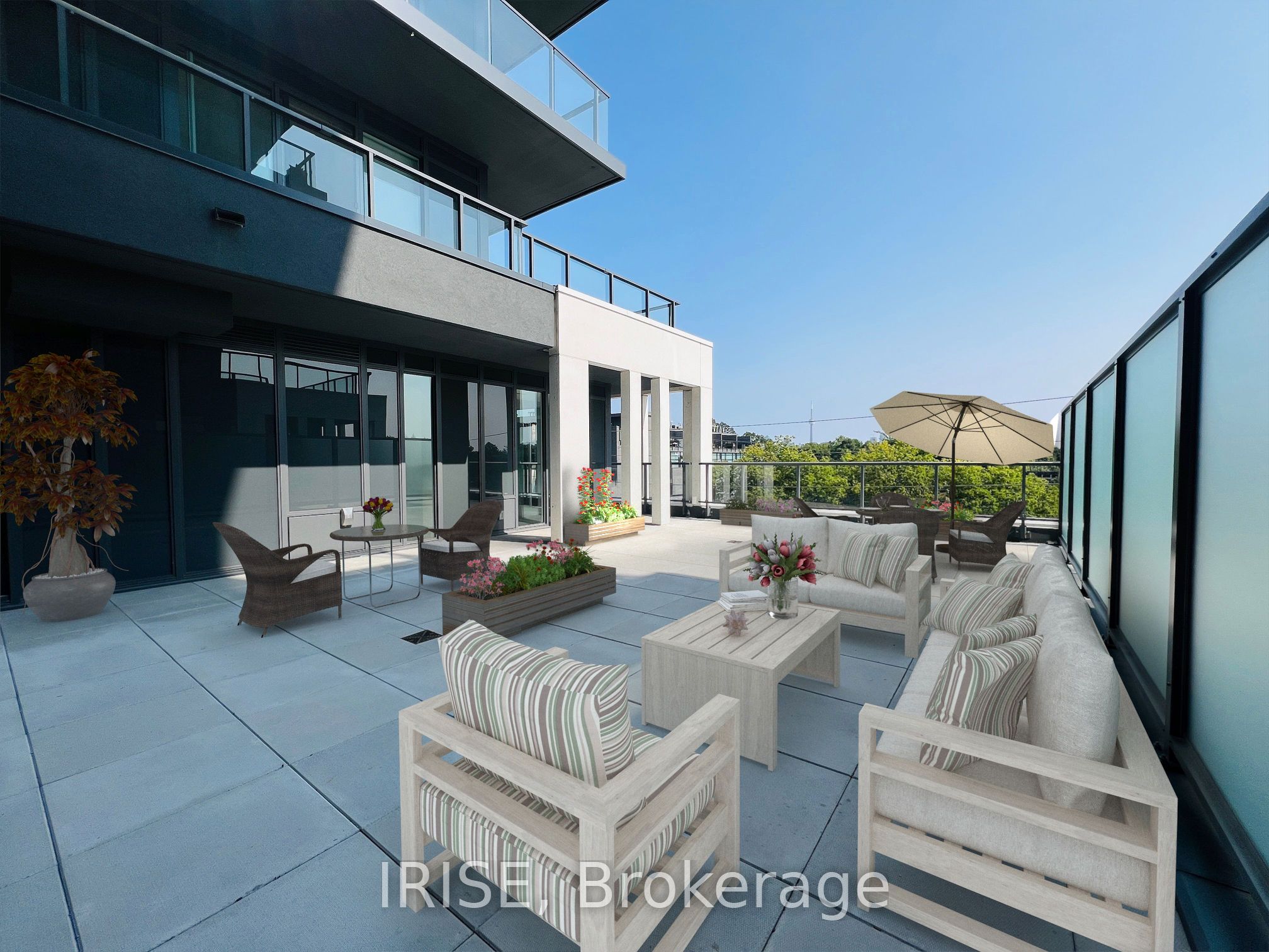 500 Dupont Street, #319