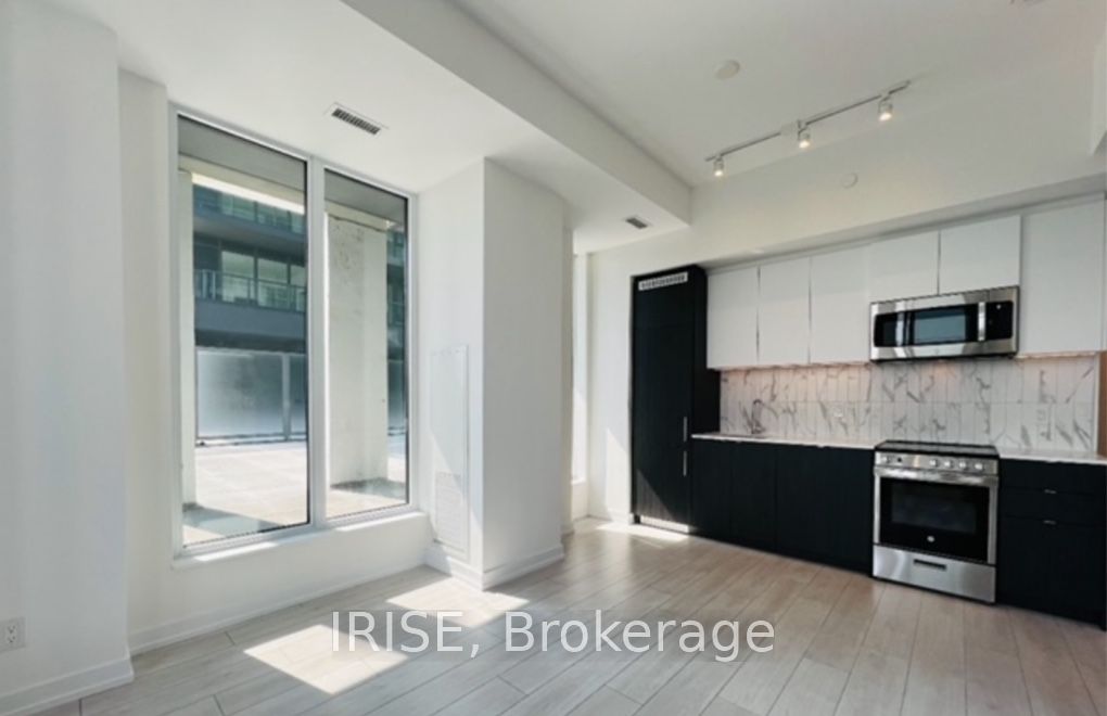 500 Dupont Street, #319