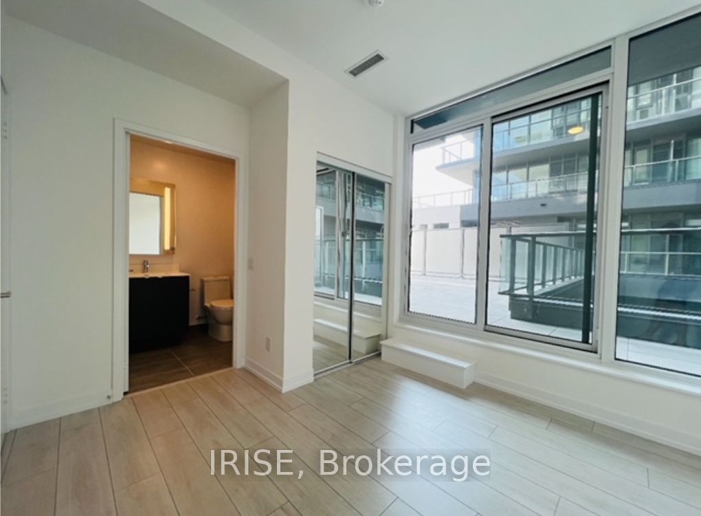 500 Dupont Street, #319