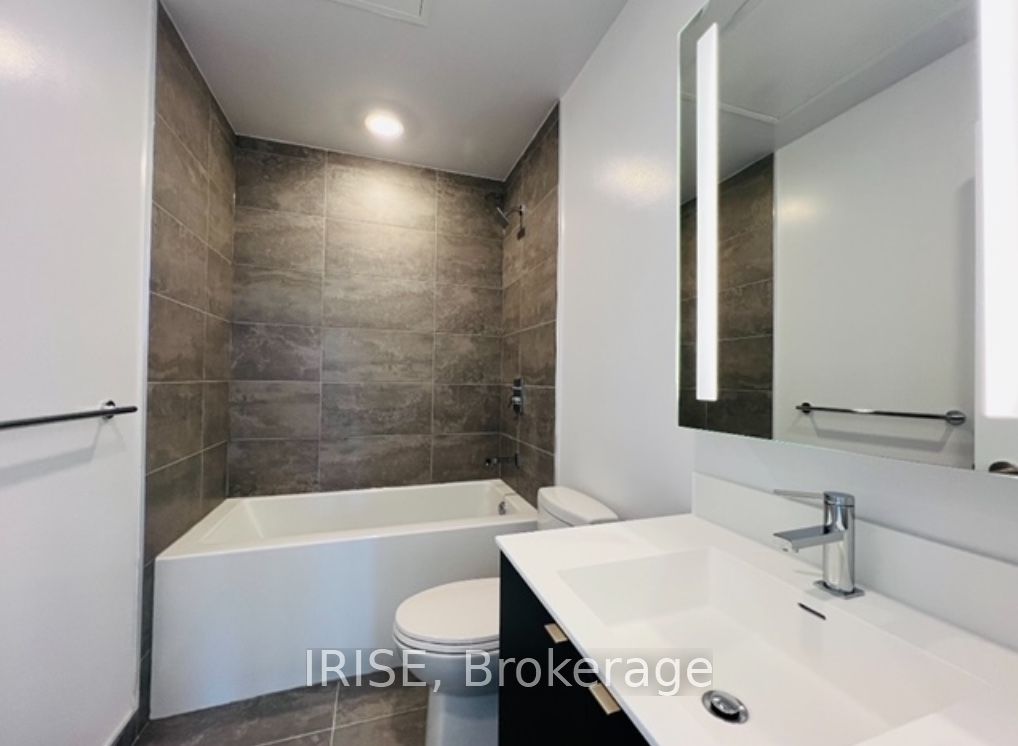 500 Dupont Street, #319