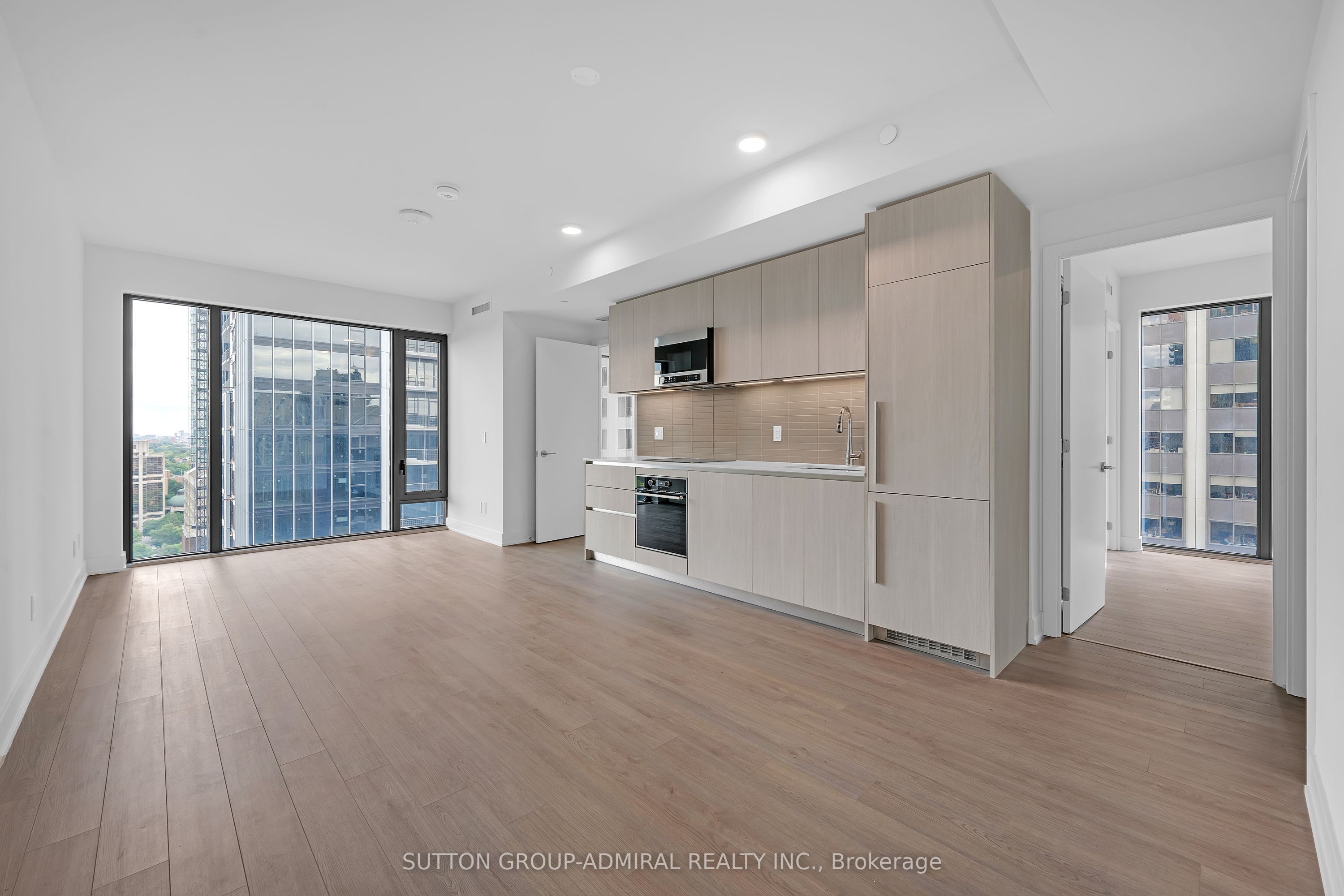 8 Cumberland Street, #1706