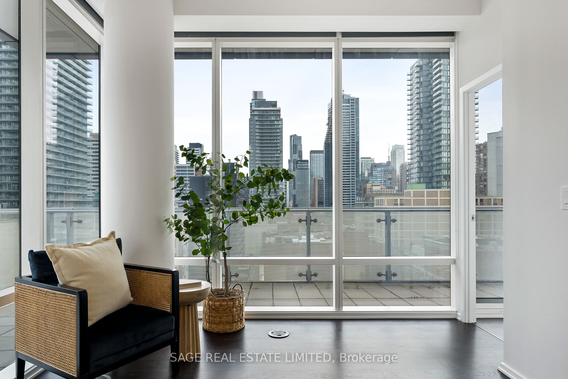 1 Bloor Street E #510