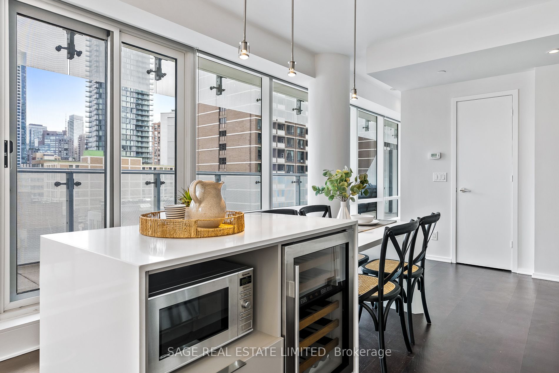 1 Bloor Street E #510