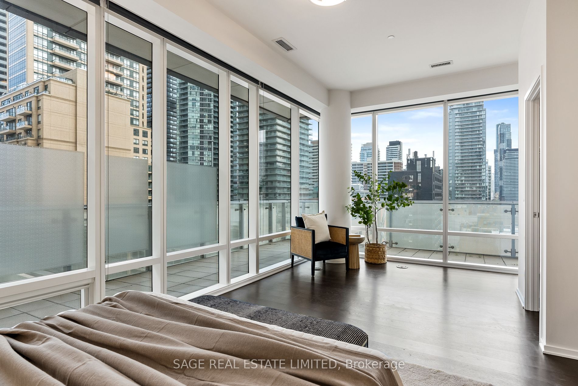1 Bloor Street E #510