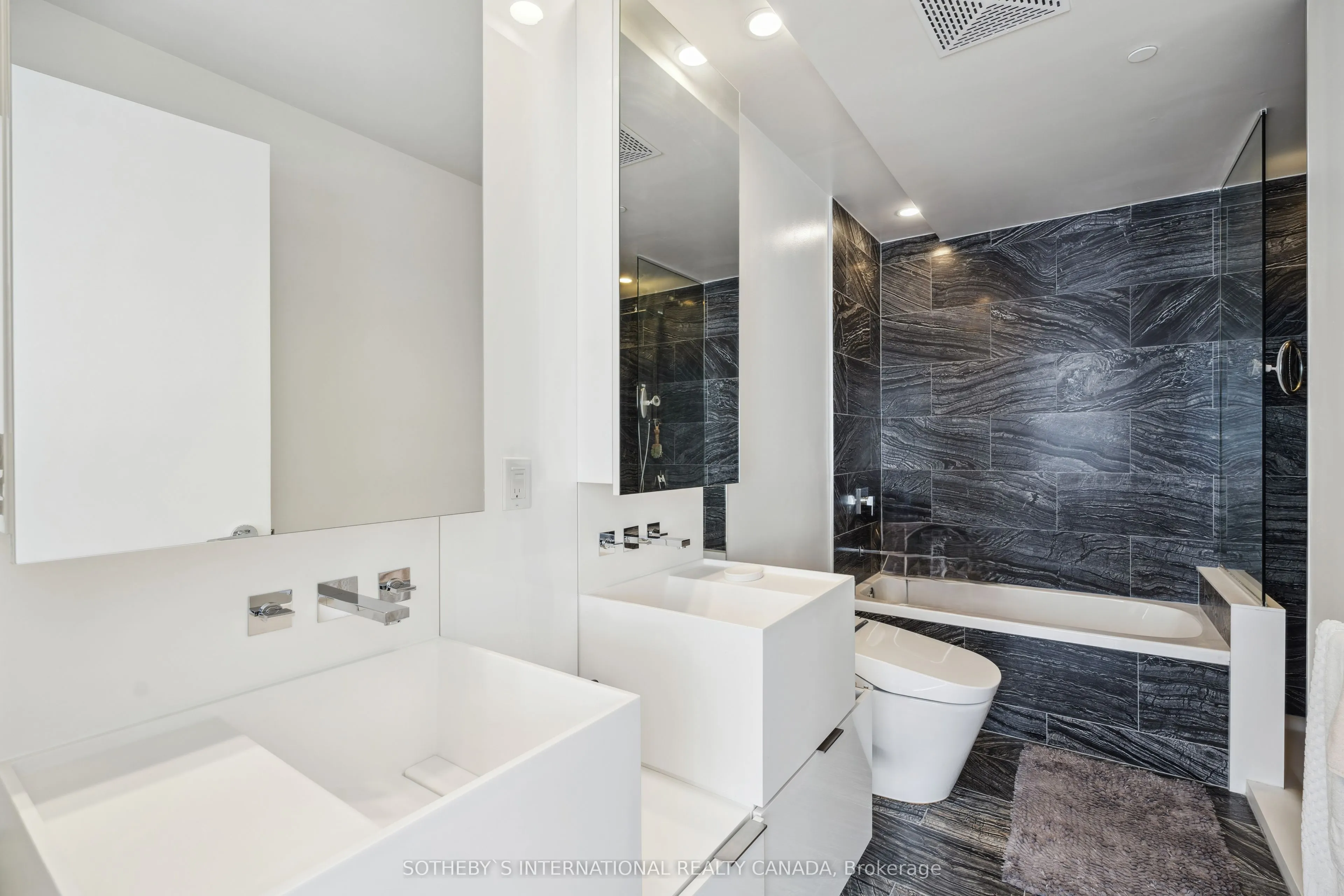 1 Bloor Street E #6805