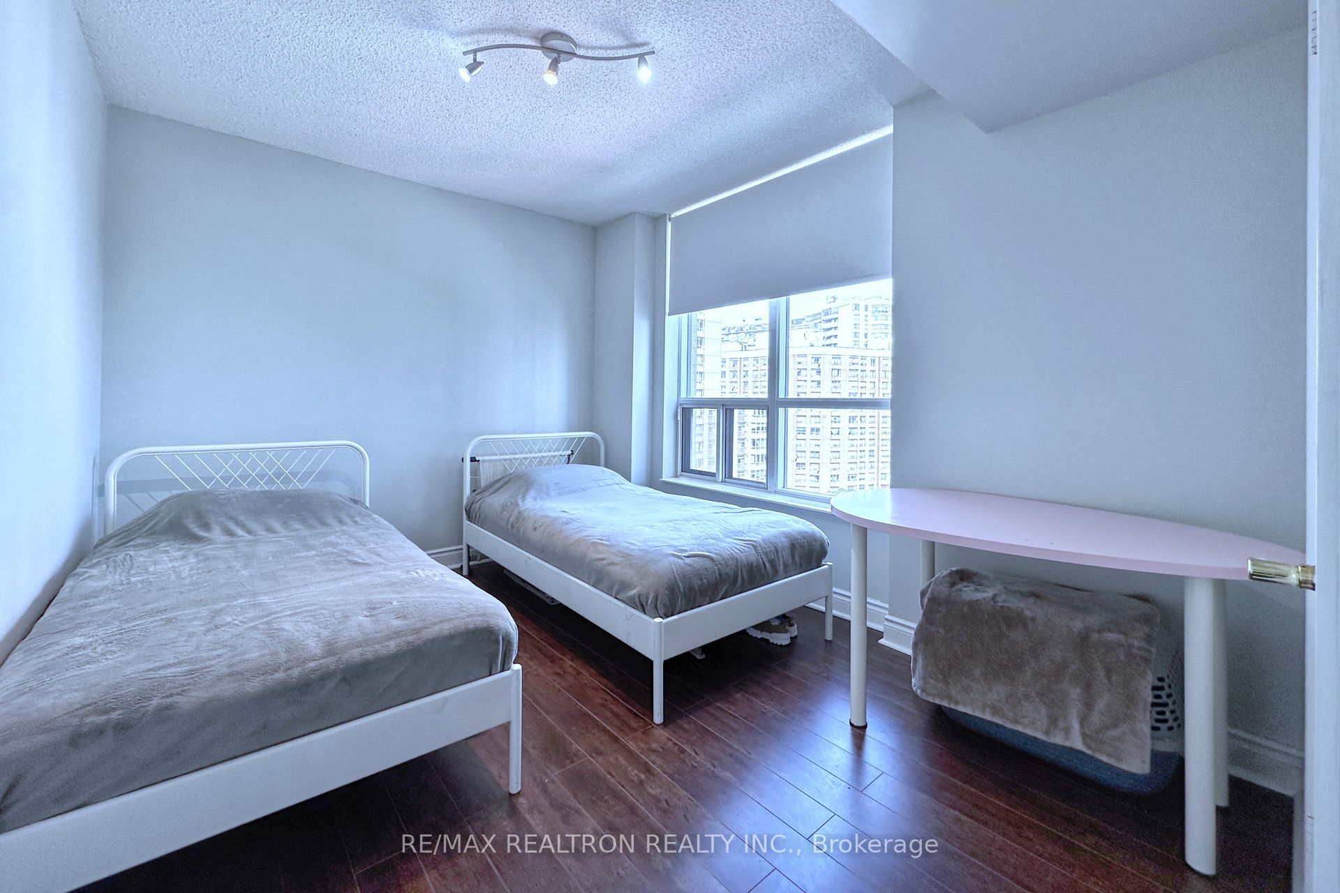 5 Northtown Way, #1006