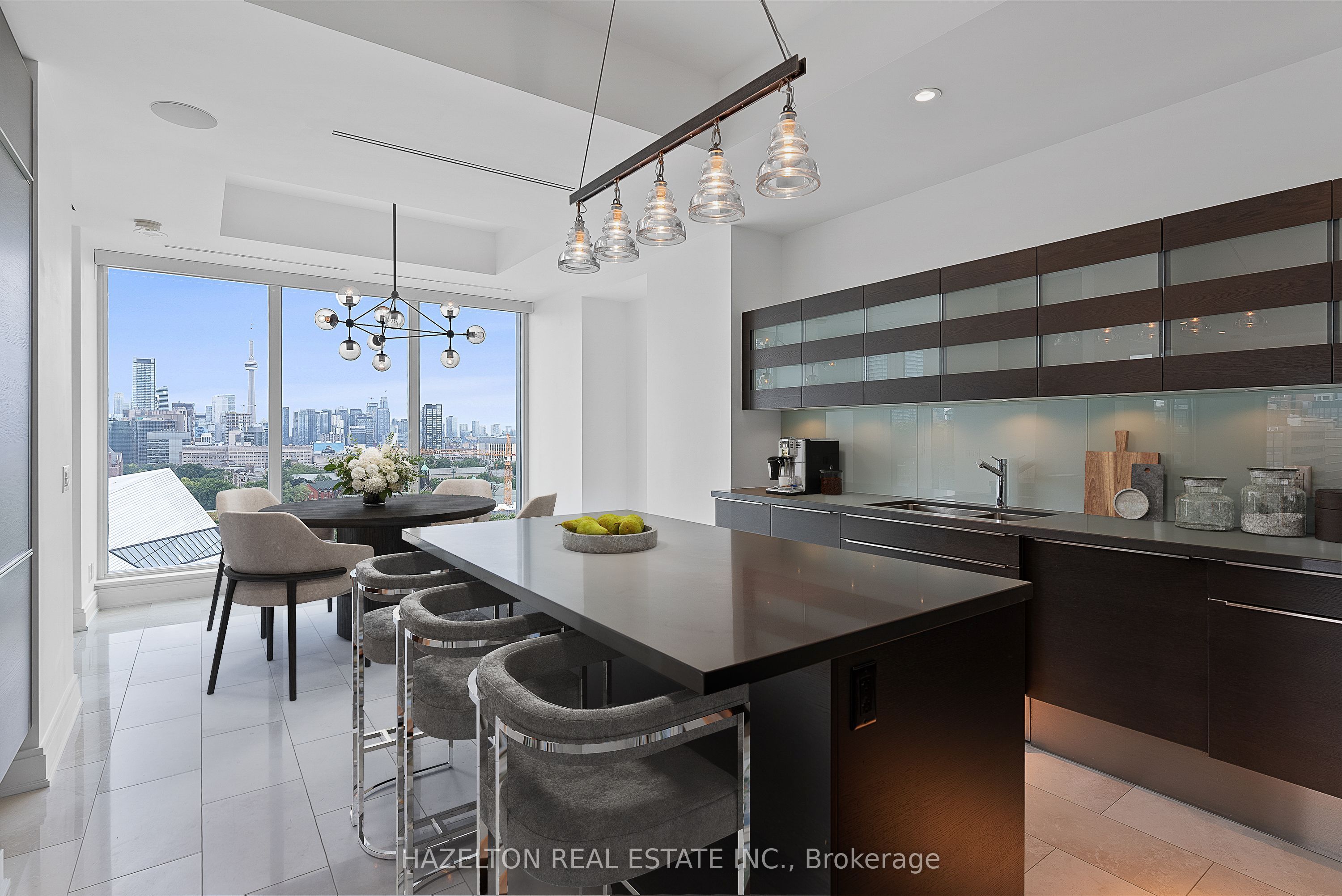 206 Bloor Street W #1402