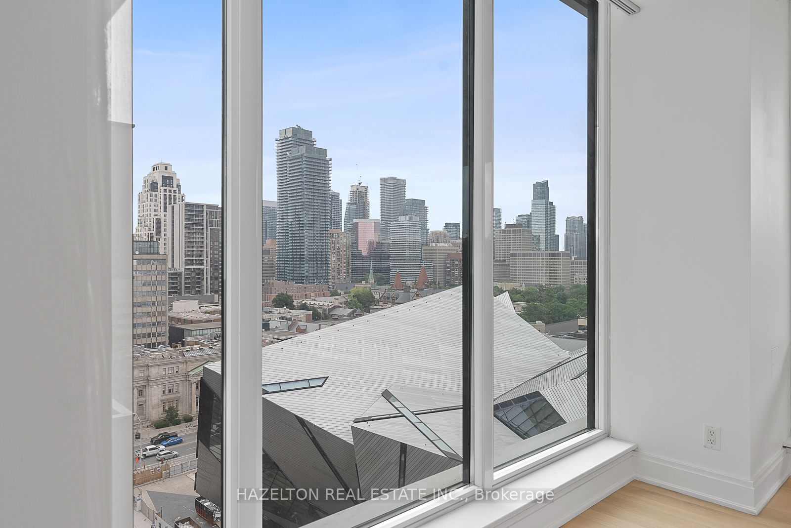 206 Bloor Street W #1402