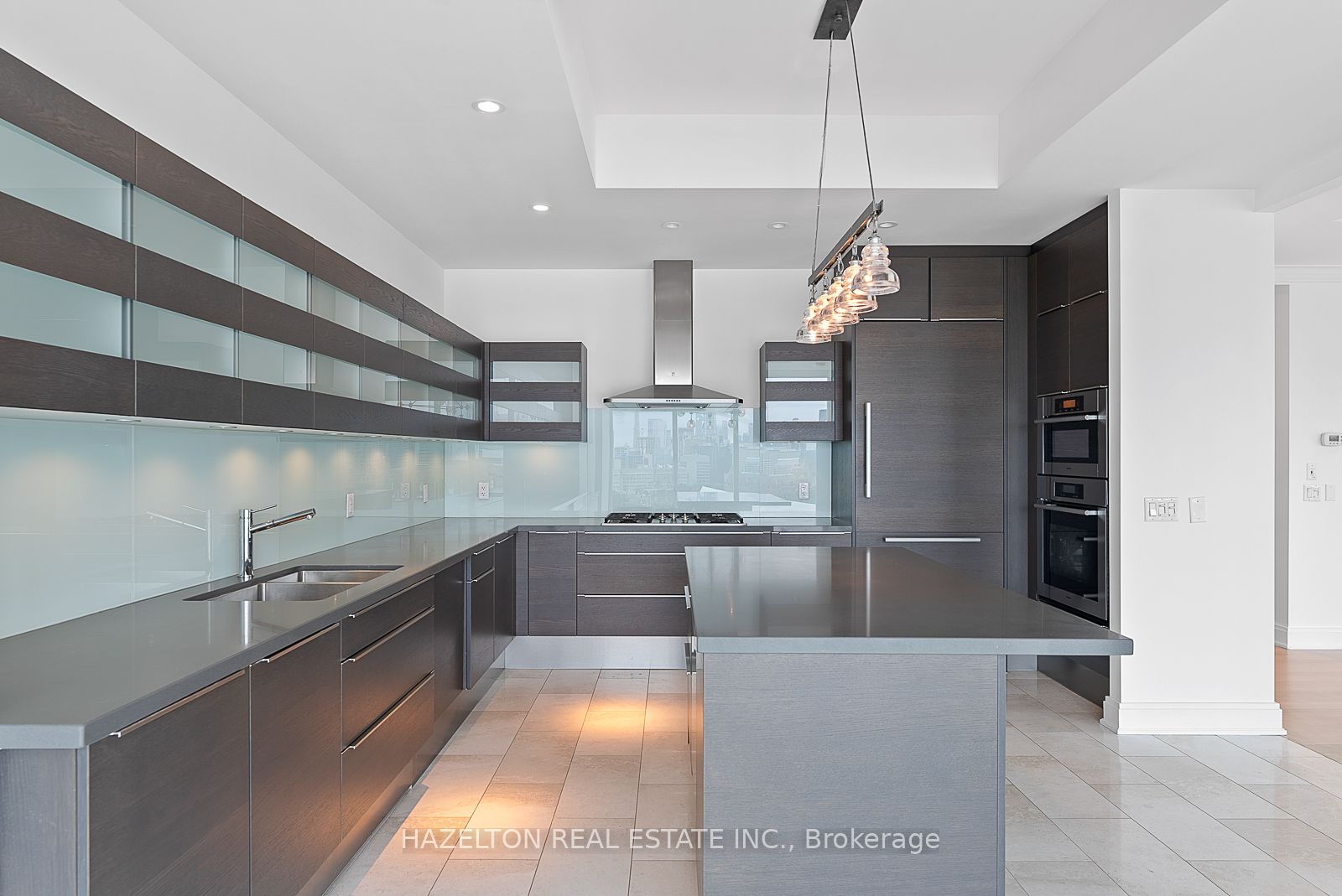 206 Bloor Street W #1402