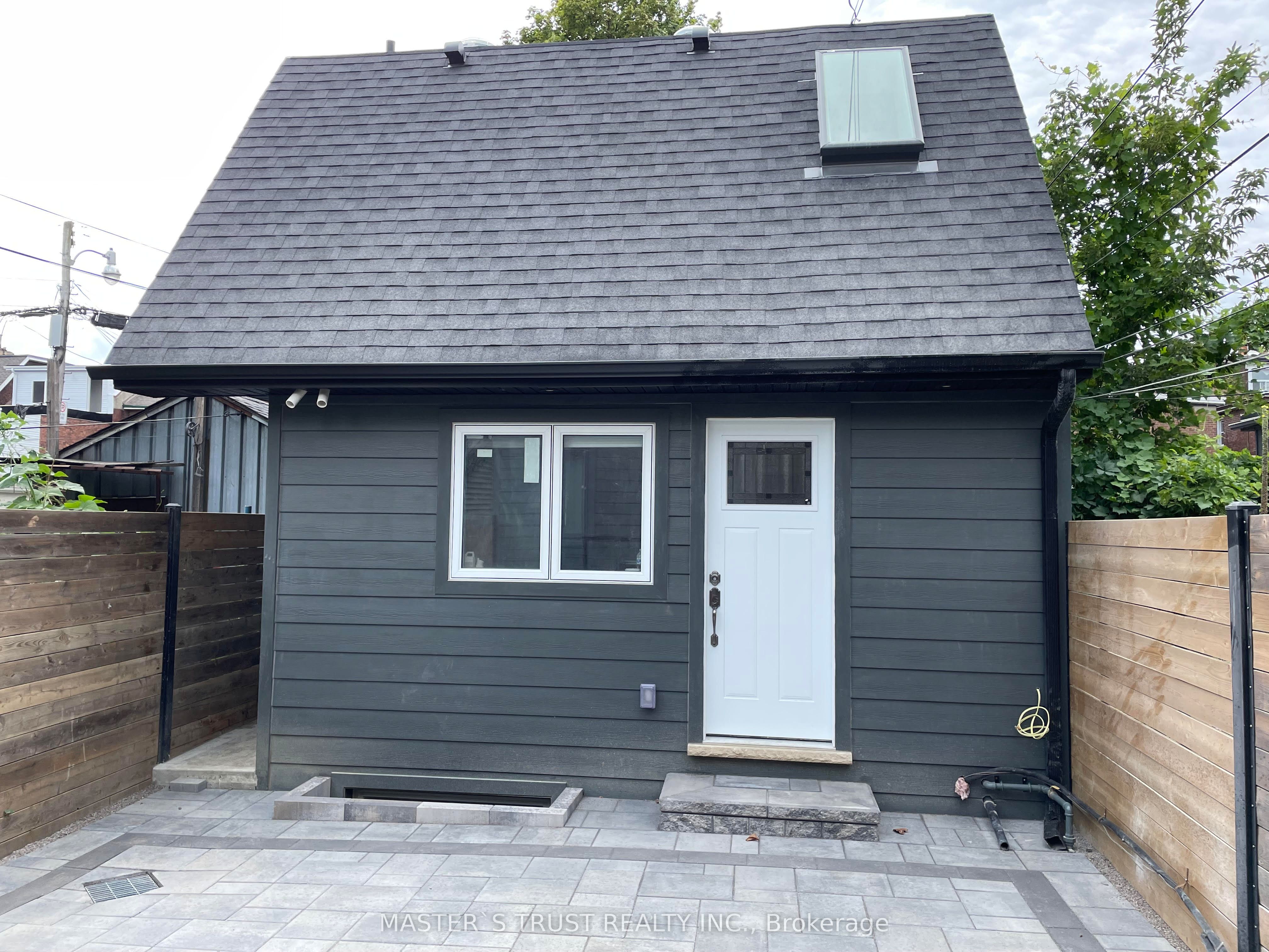 246 Lippincott Street, #Unit4