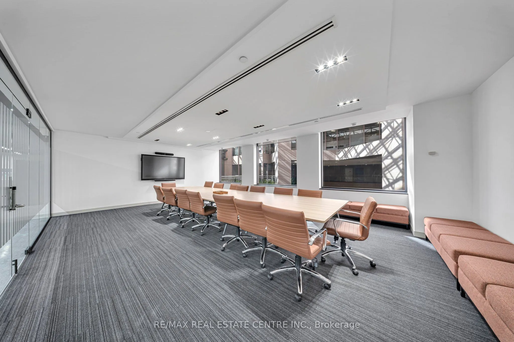 5700 Yonge Street Road #200 A