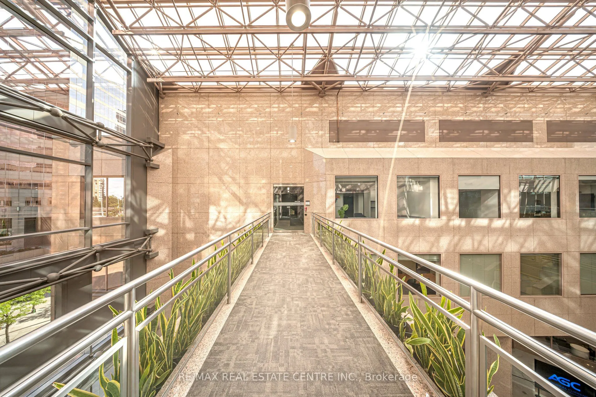 5700 Yonge Street Road #200 B