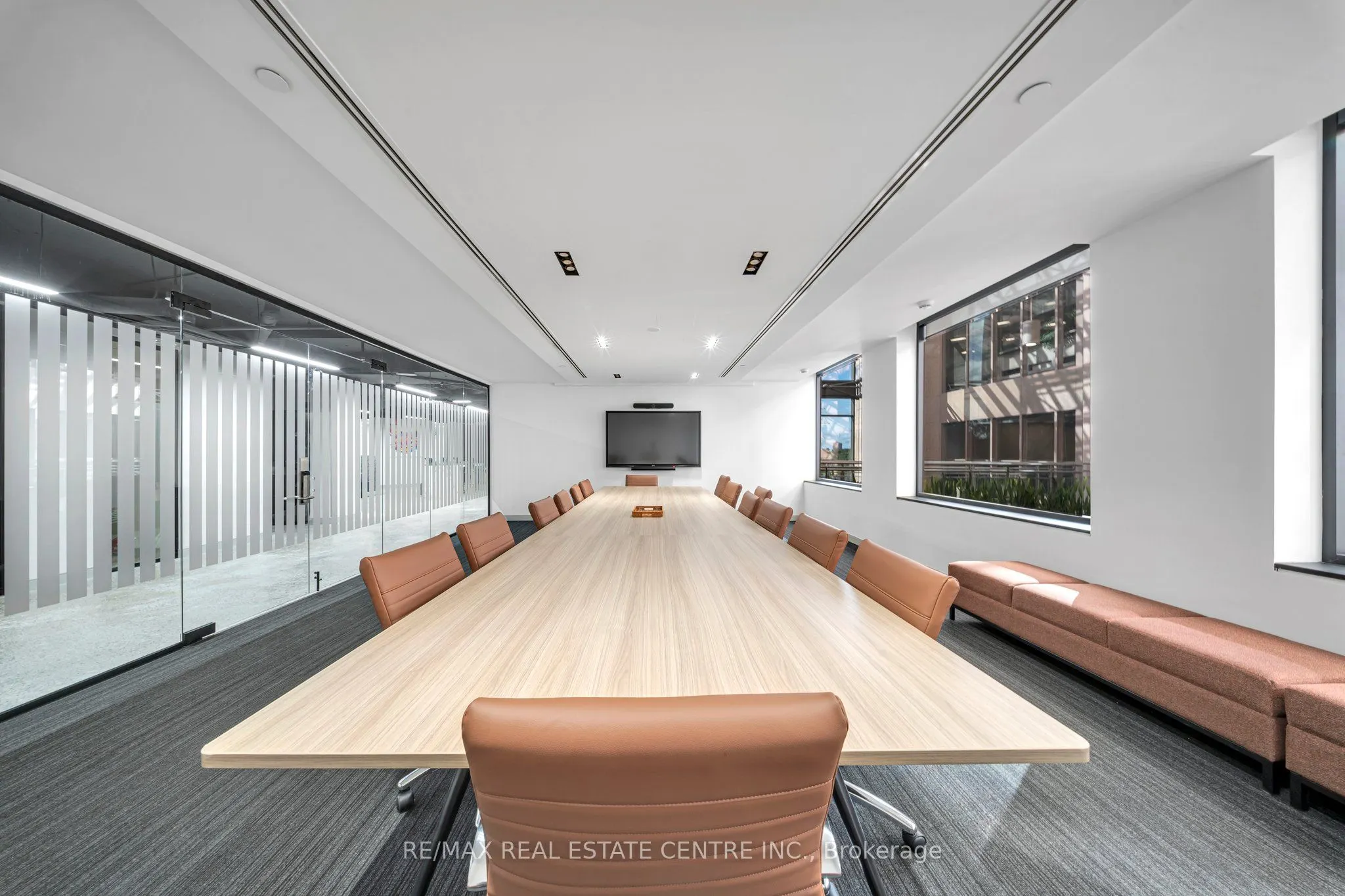 5700 Yonge Street Road #200 E