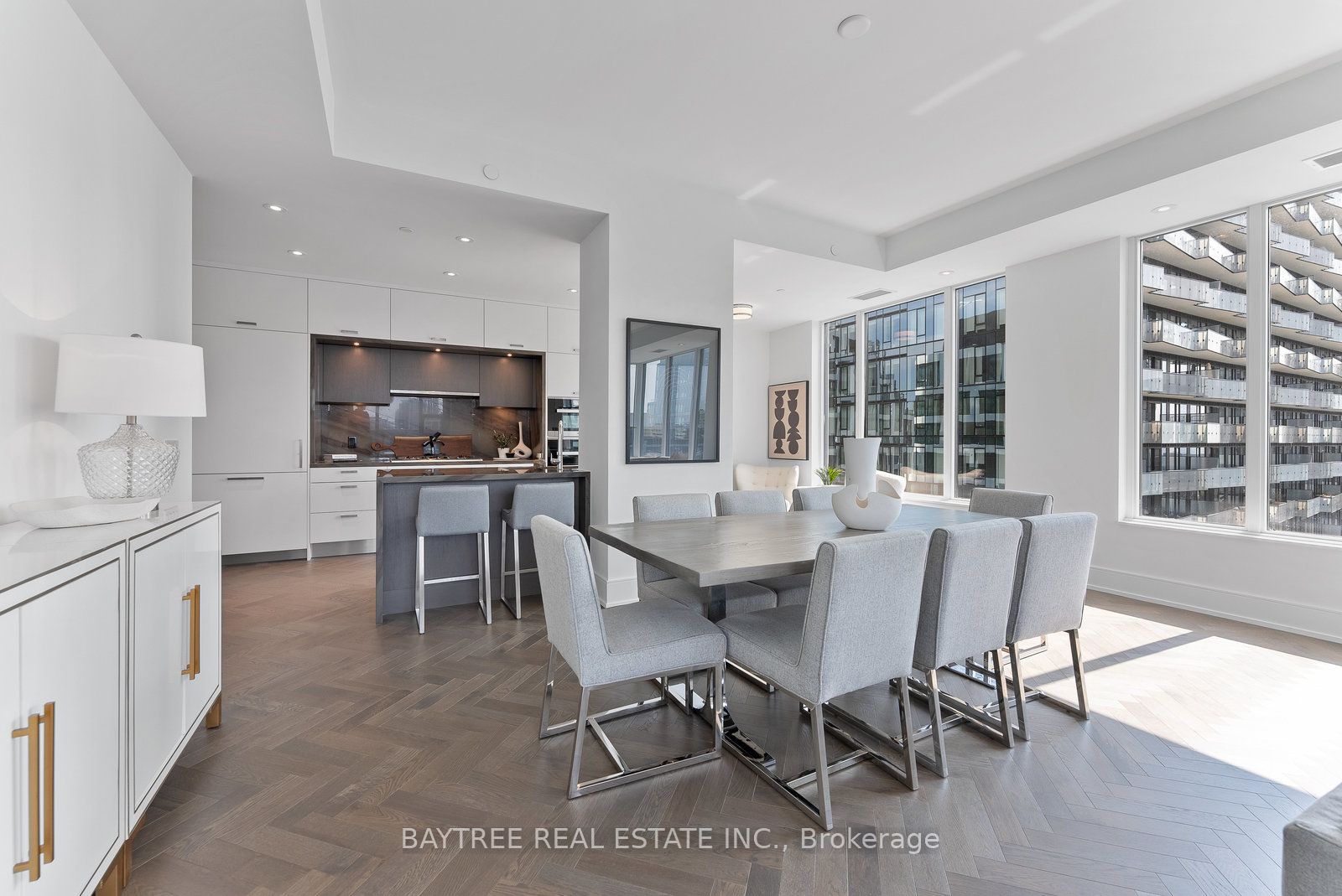 455 Wellington Street W #1108