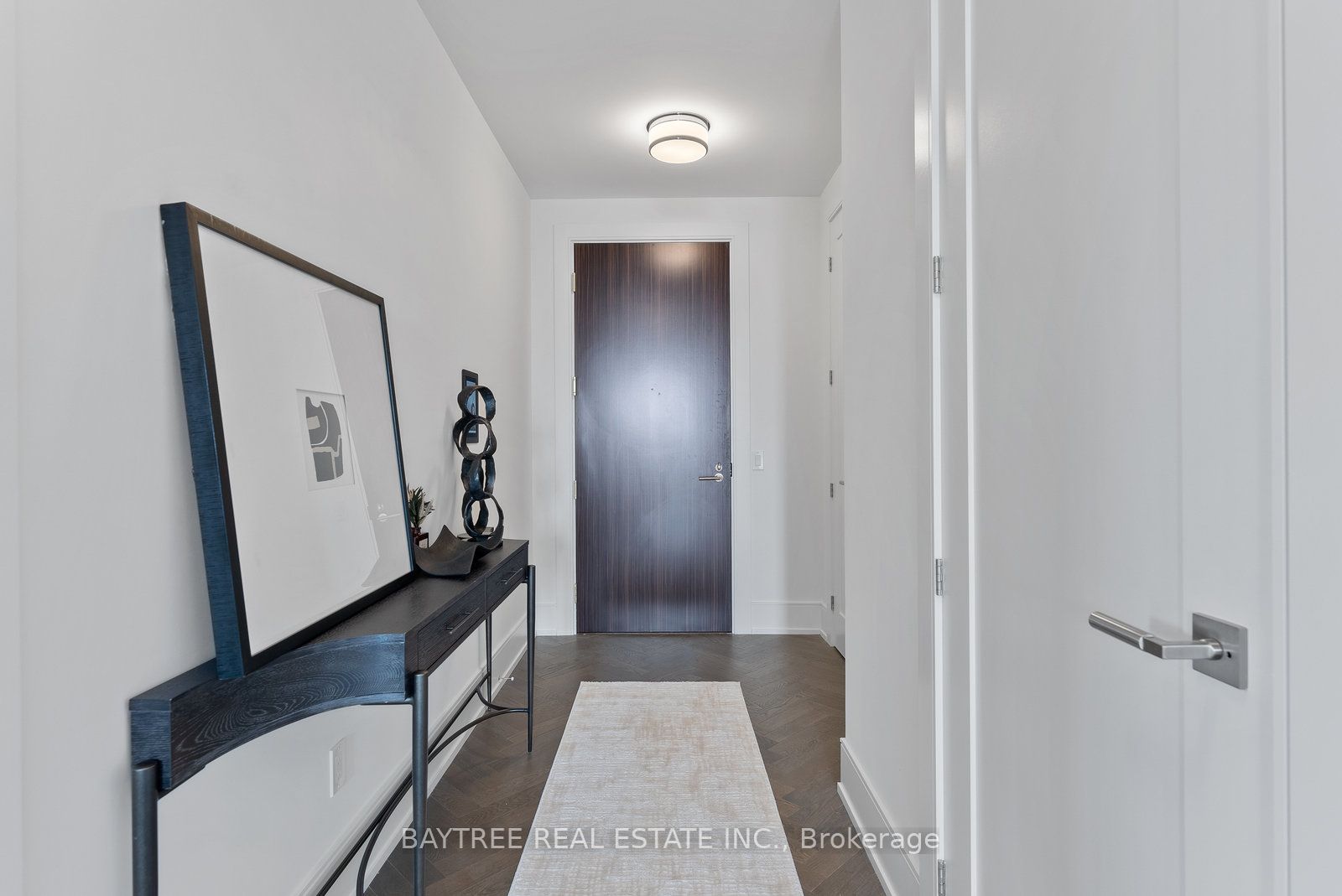 455 Wellington Street W #1108