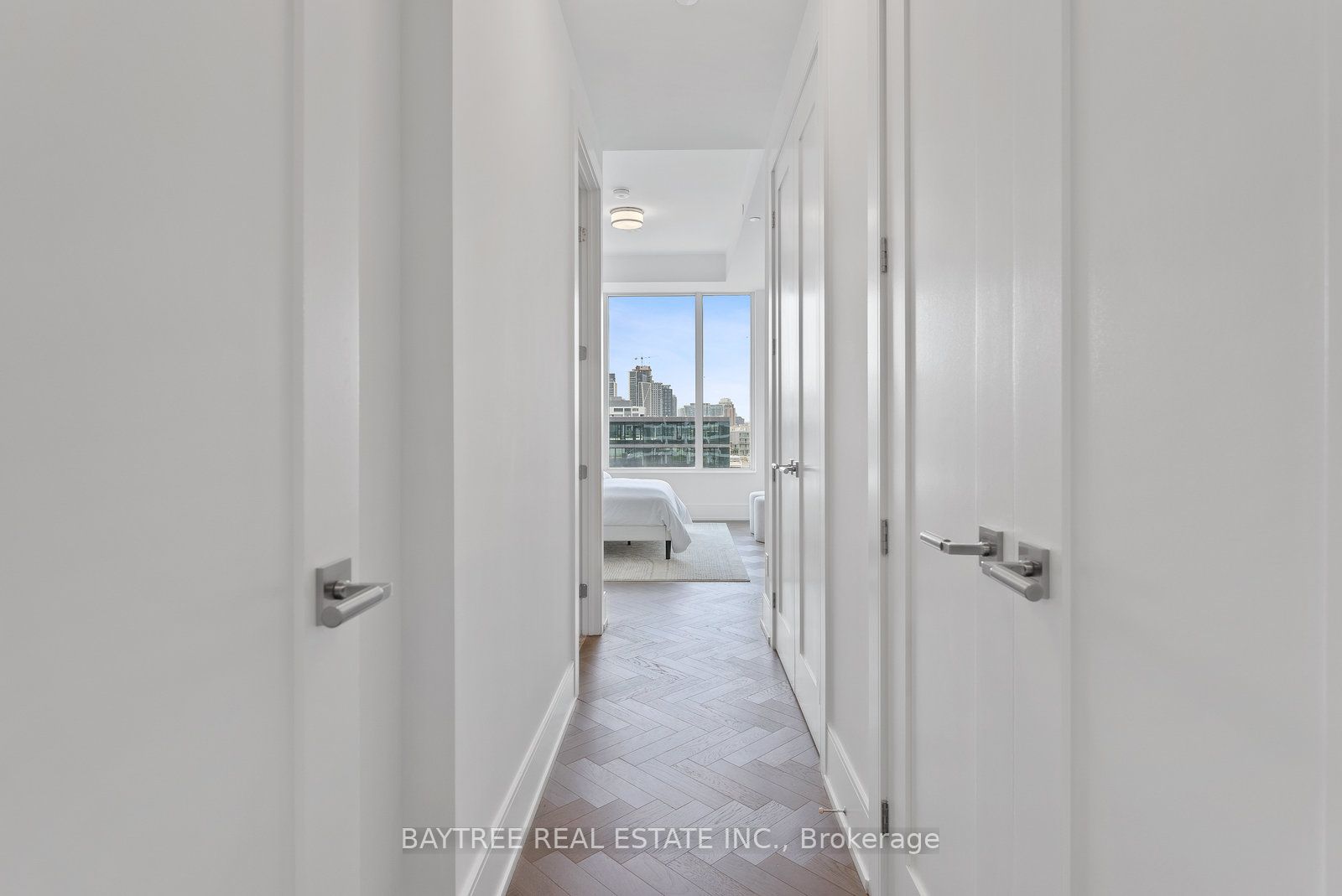 455 Wellington Street W #1108
