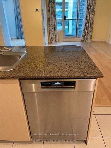 12 Yonge Street #1505