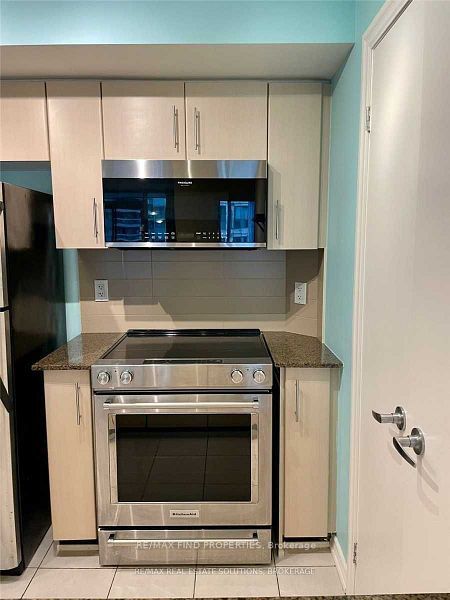 12 Yonge Street #1505