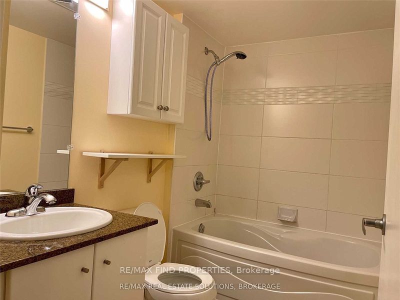 12 Yonge Street #1505