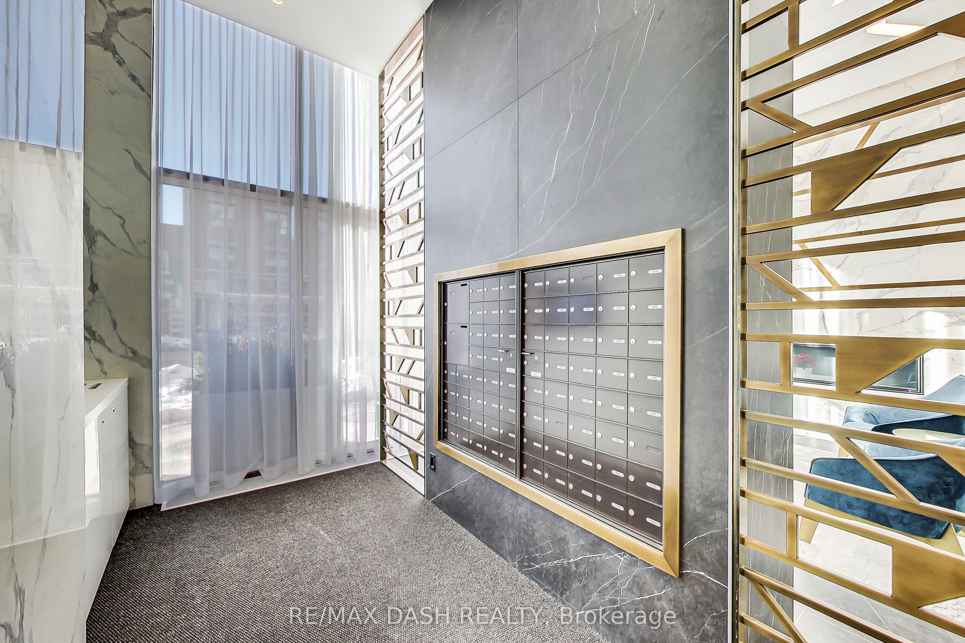 151 Avenue Road #501