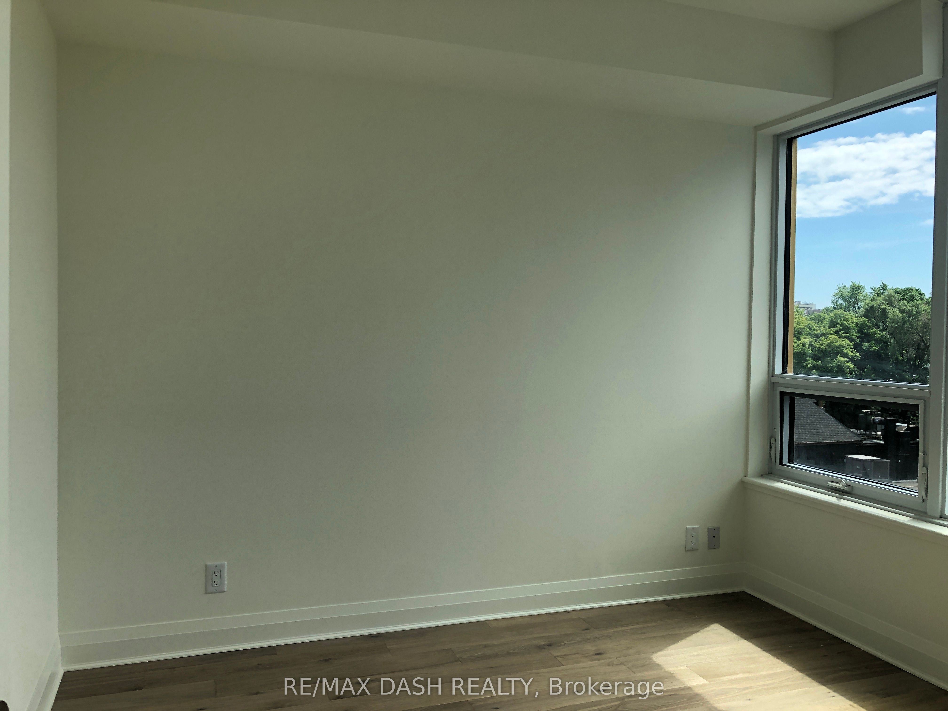 151 Avenue Road #501