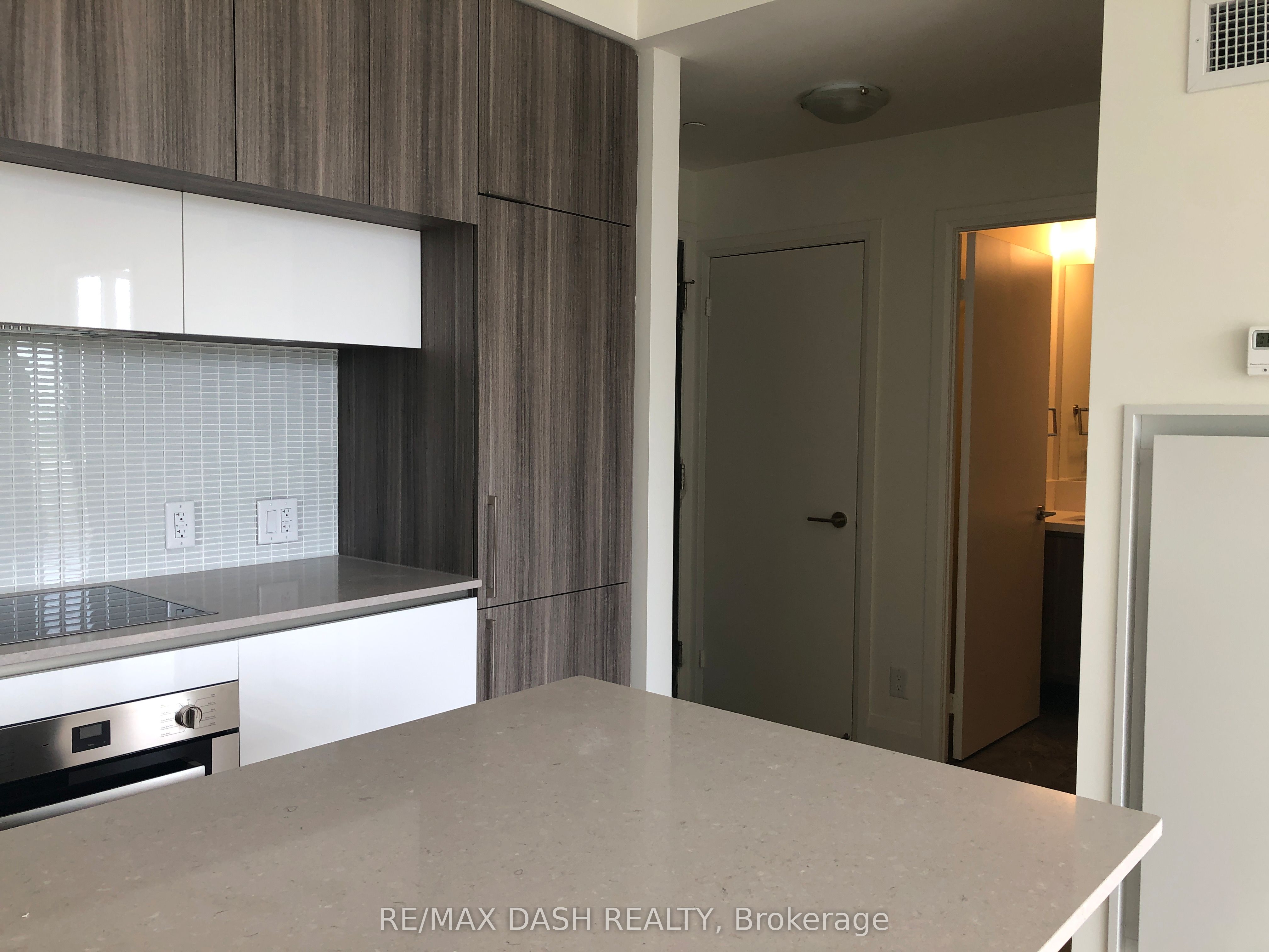 151 Avenue Road #501