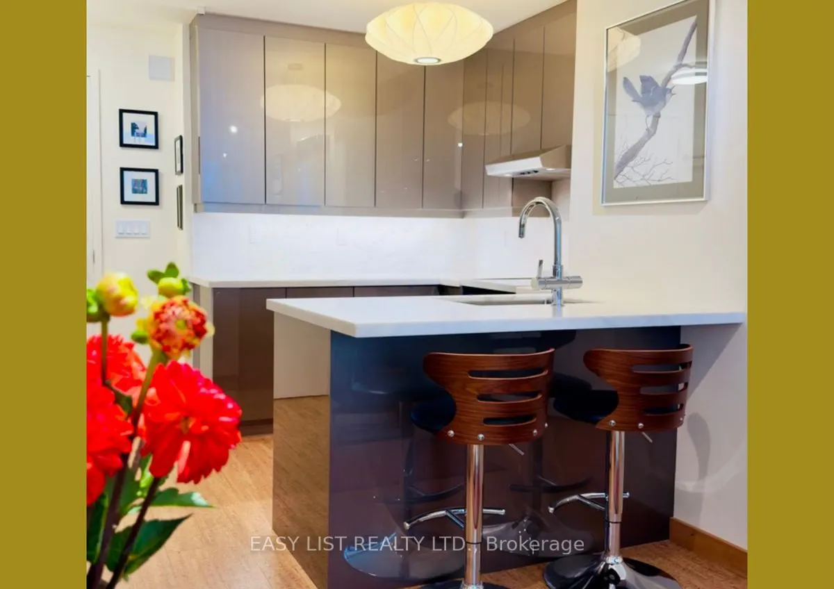 311 Richmond Street E, #301