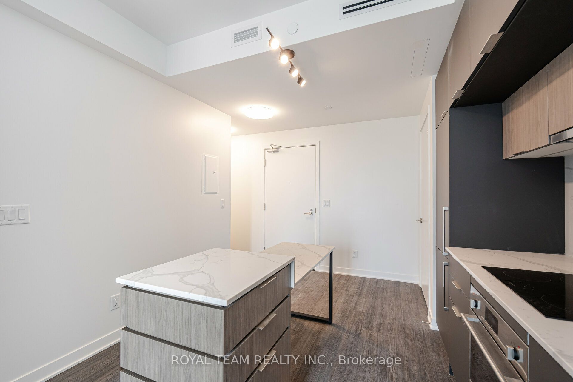 185 Alberta Avenue #1107