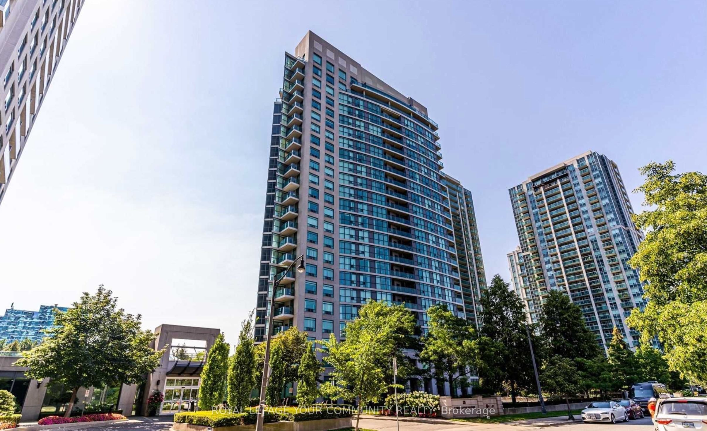 28 Harrison Garden Boulevard #706