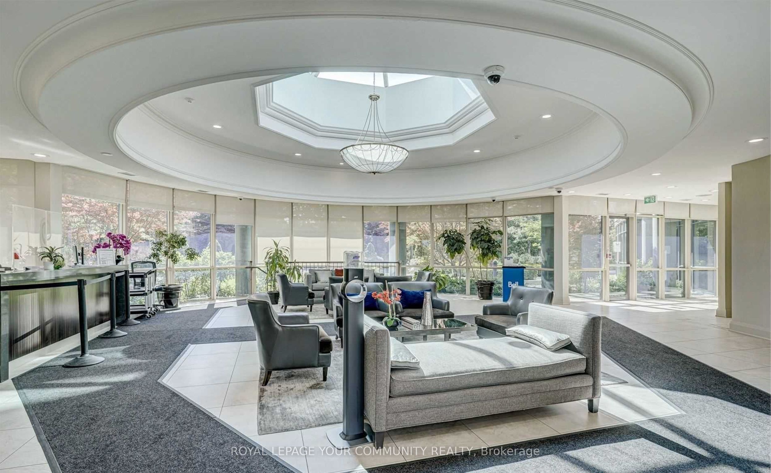 28 Harrison Garden Boulevard #706