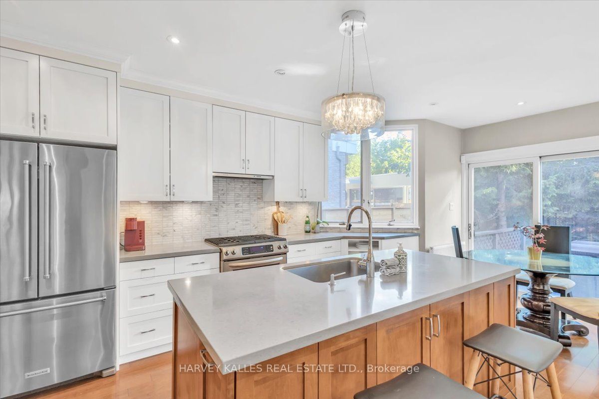 212 Glenayr Road