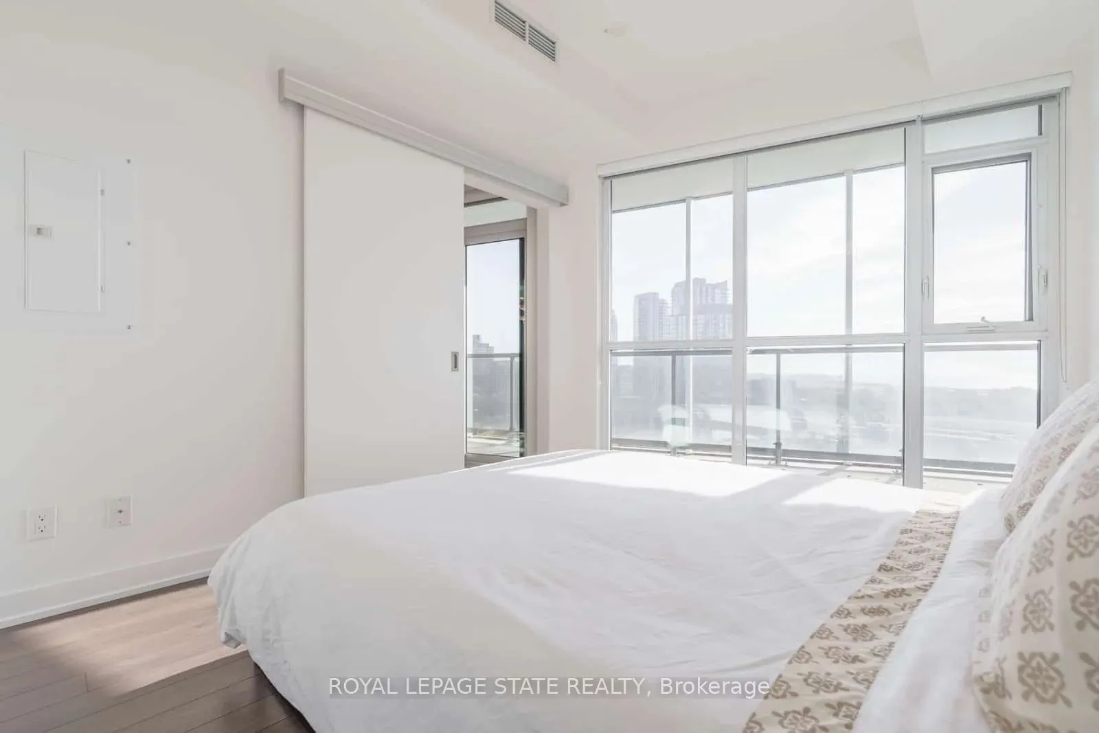 30 Ordnance Street, #1112