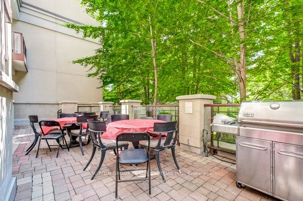 15 Rean Drive #408
