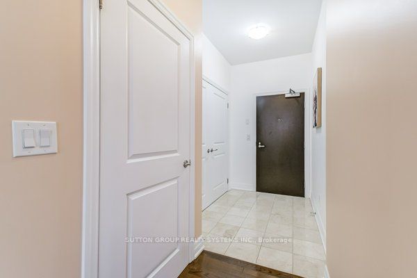 15 Rean Drive #408