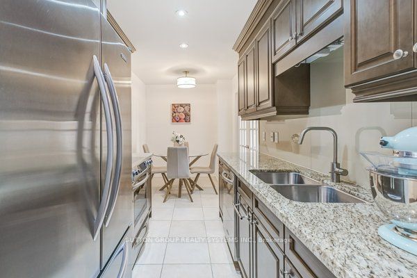 15 Rean Drive #408