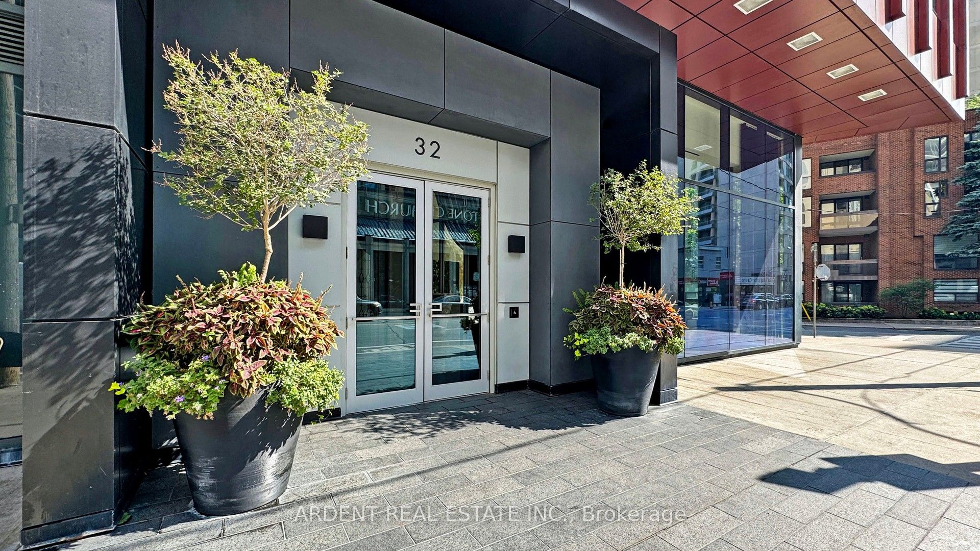 32 Davenport Road, #1107